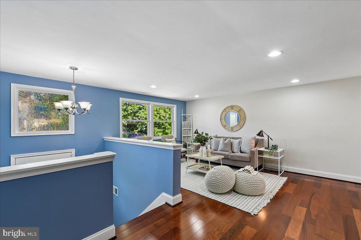 754 HYDE PARK DRIVE