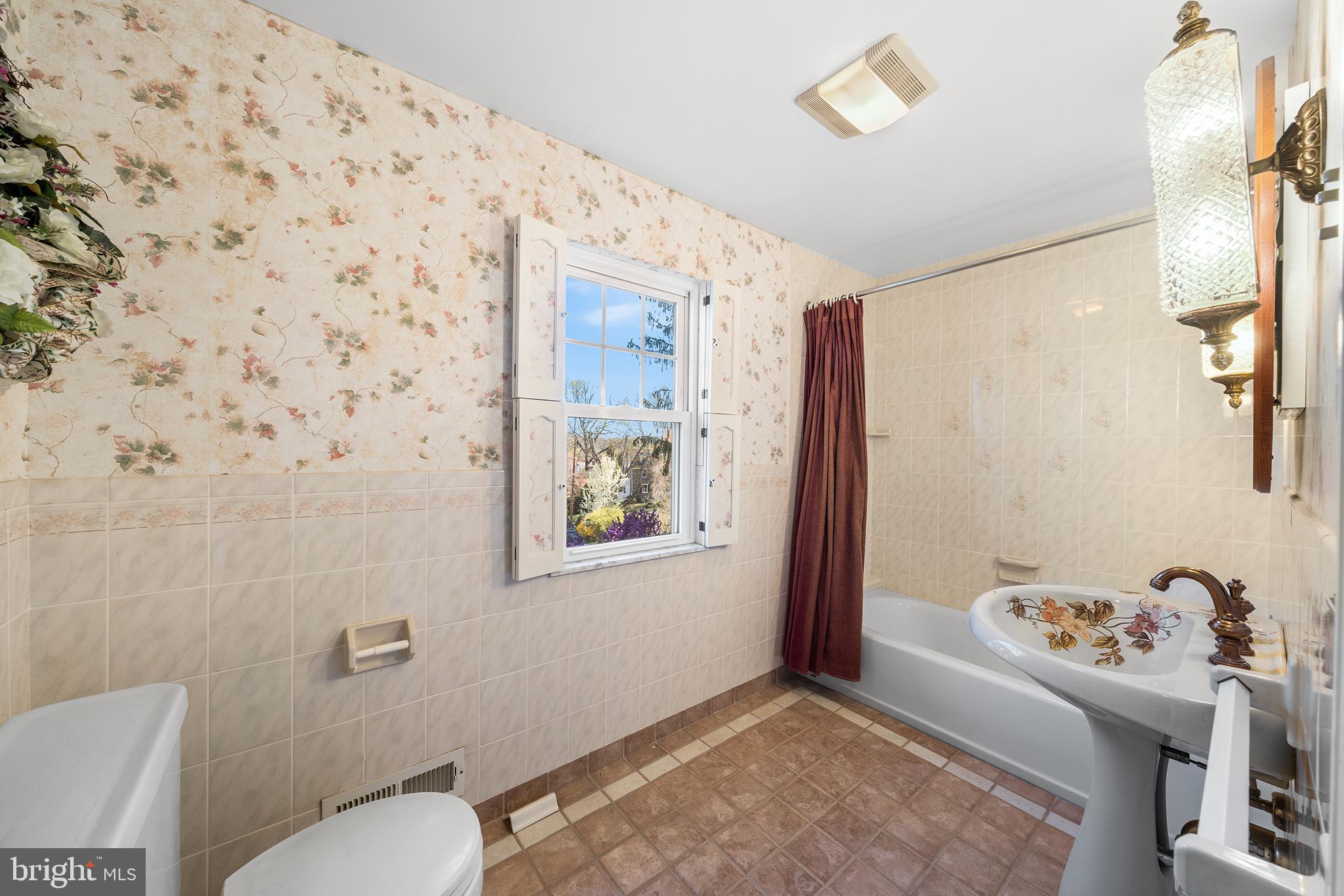 BROOKTHORPE HILLS - Residential