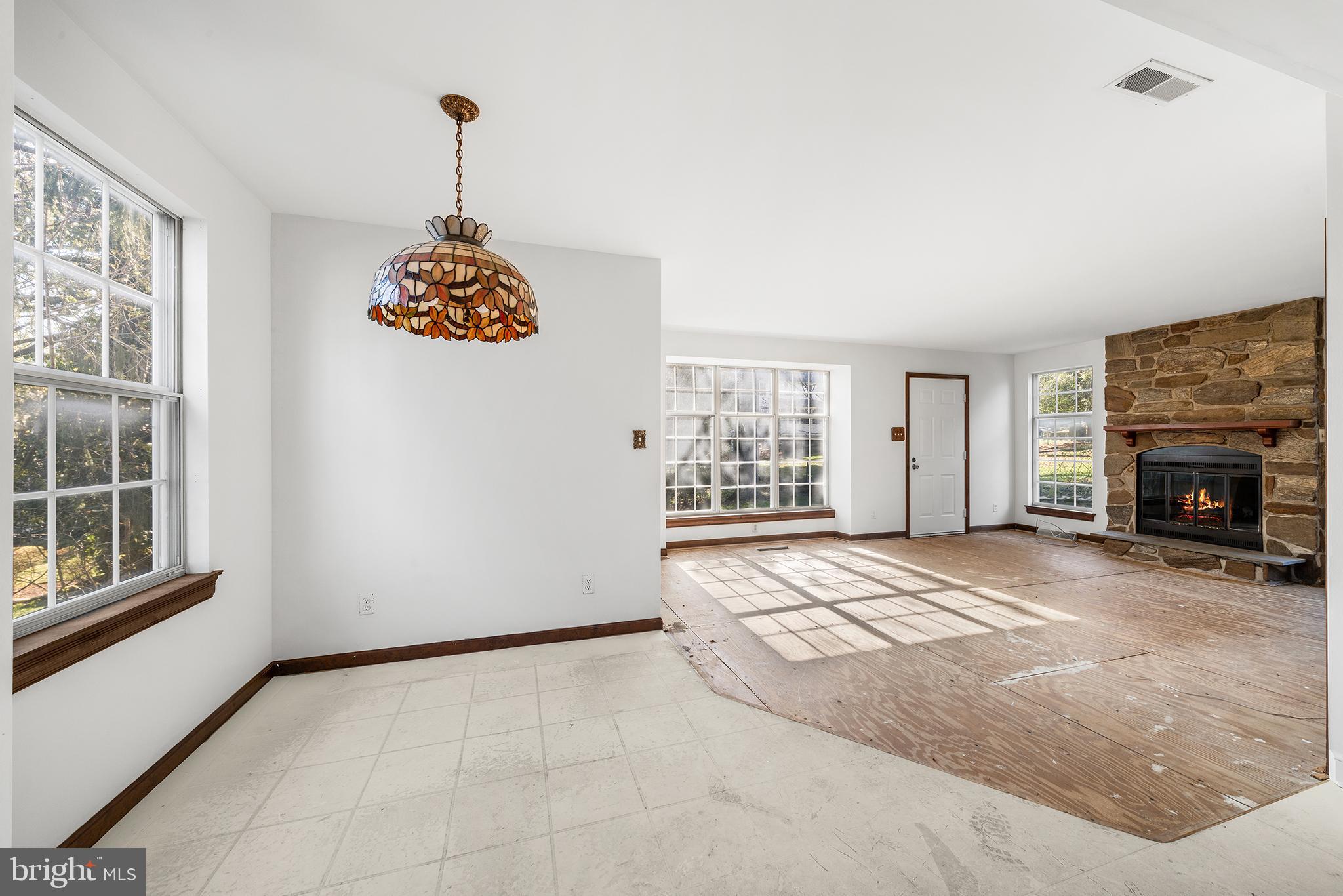 BROOKTHORPE HILLS - Residential