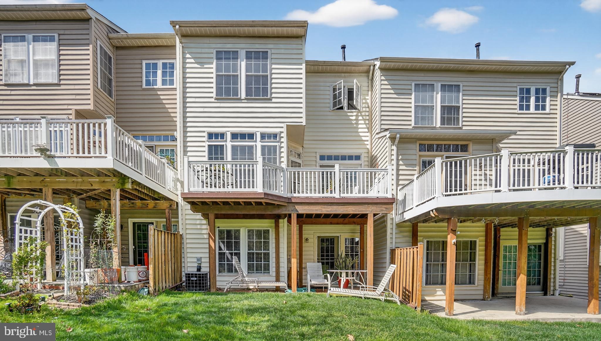 WAVERLY WOODS - Residential