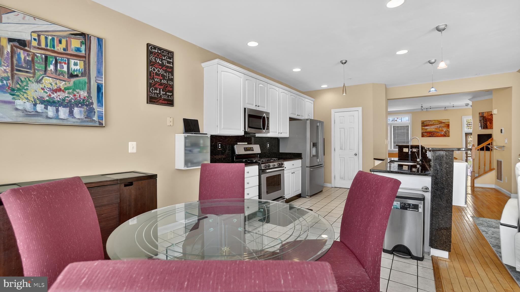 WAVERLY WOODS - Residential