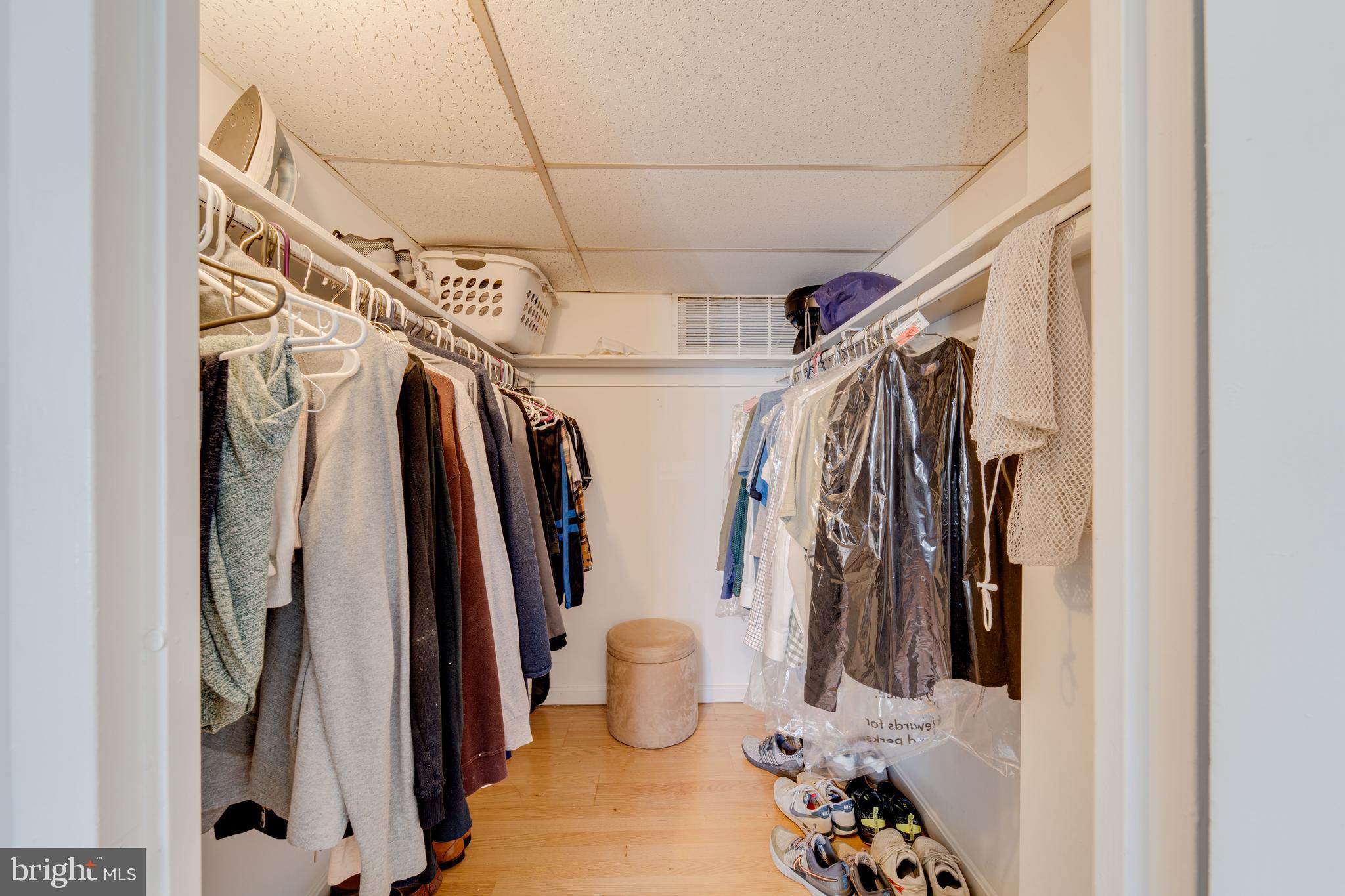 HUNTINGTON CLUB - Residential Lease