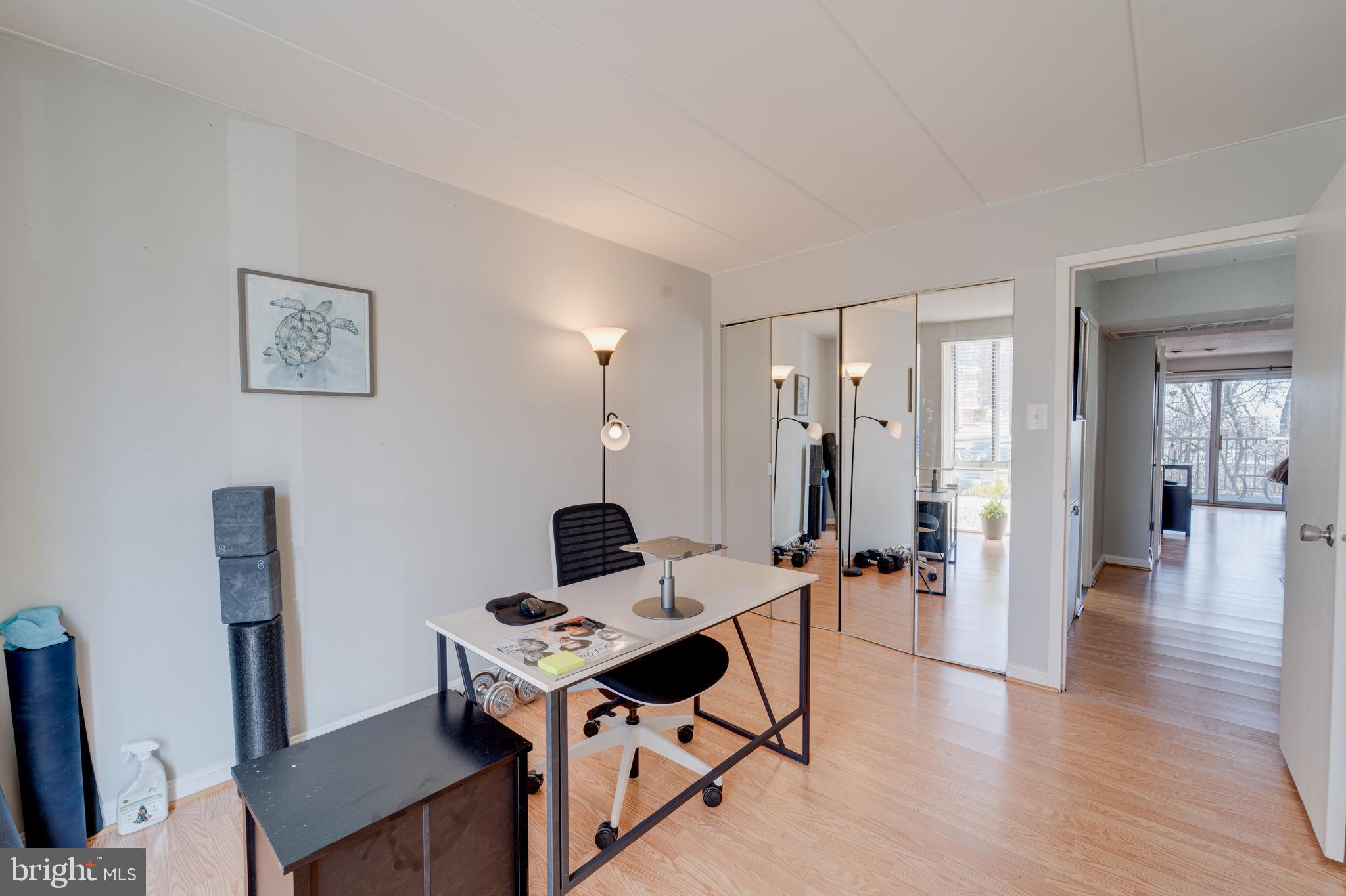 HUNTINGTON CLUB - Residential Lease