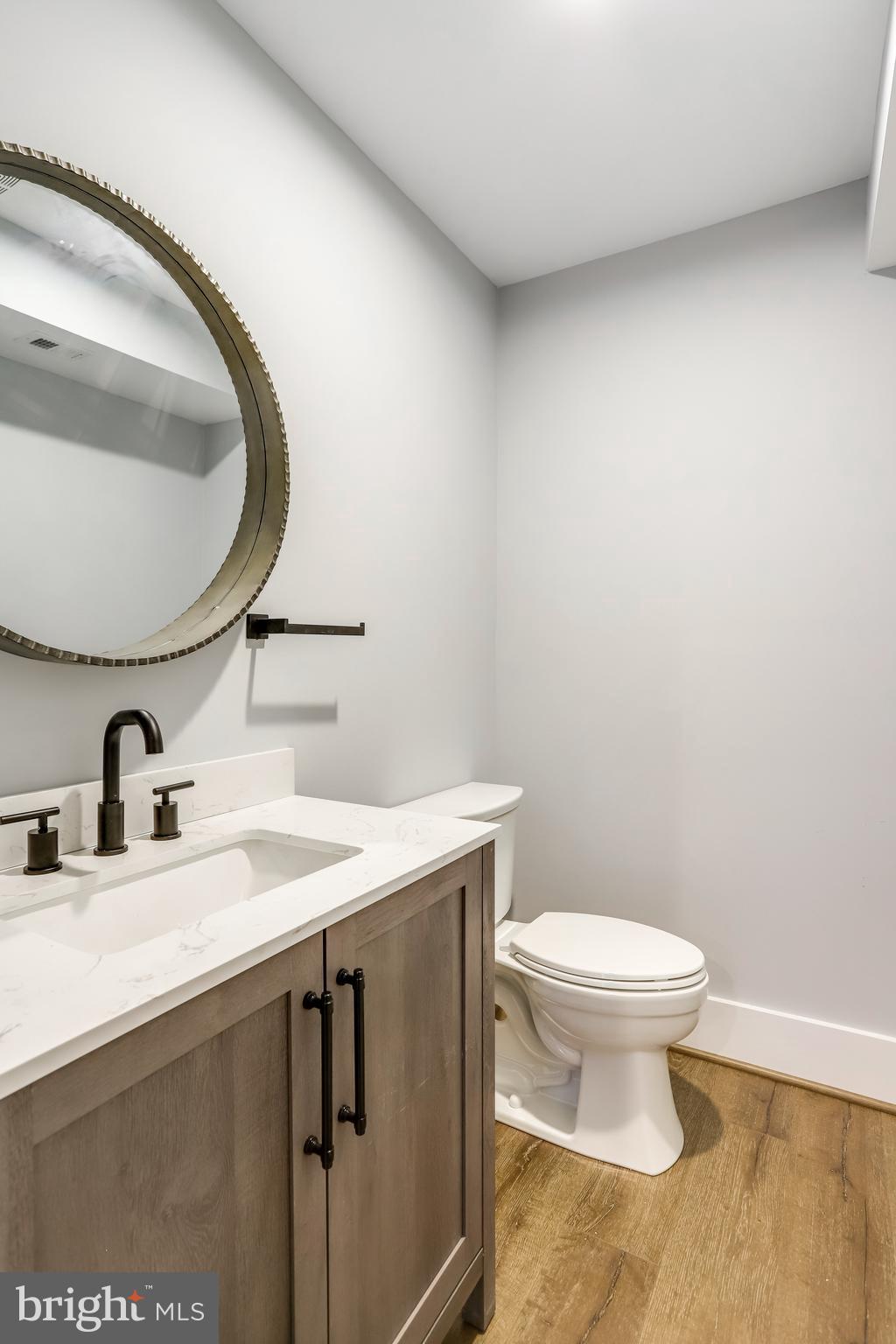 WILLIAMSBURG VILLAGE - Residential