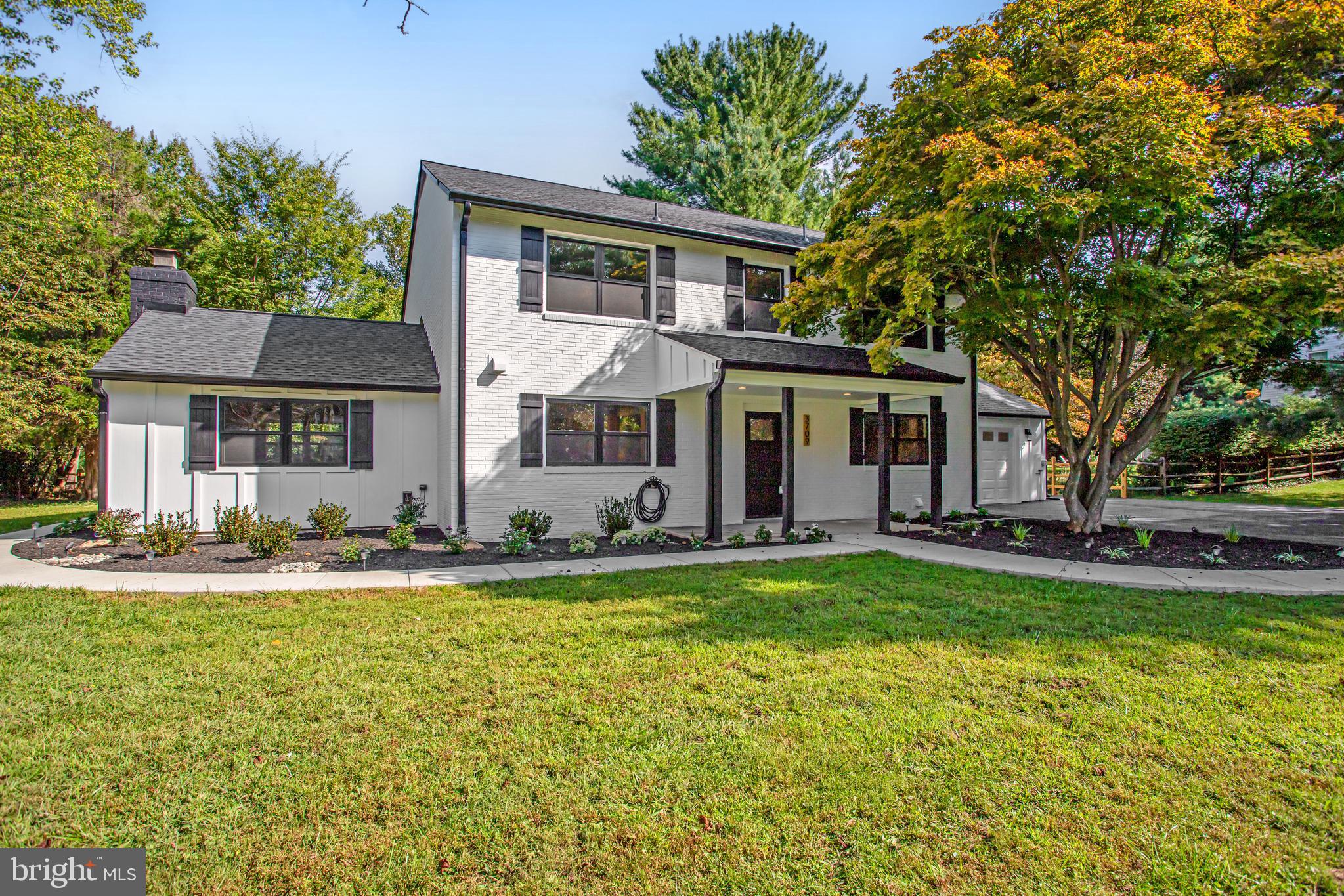 WILLIAMSBURG VILLAGE - Residential