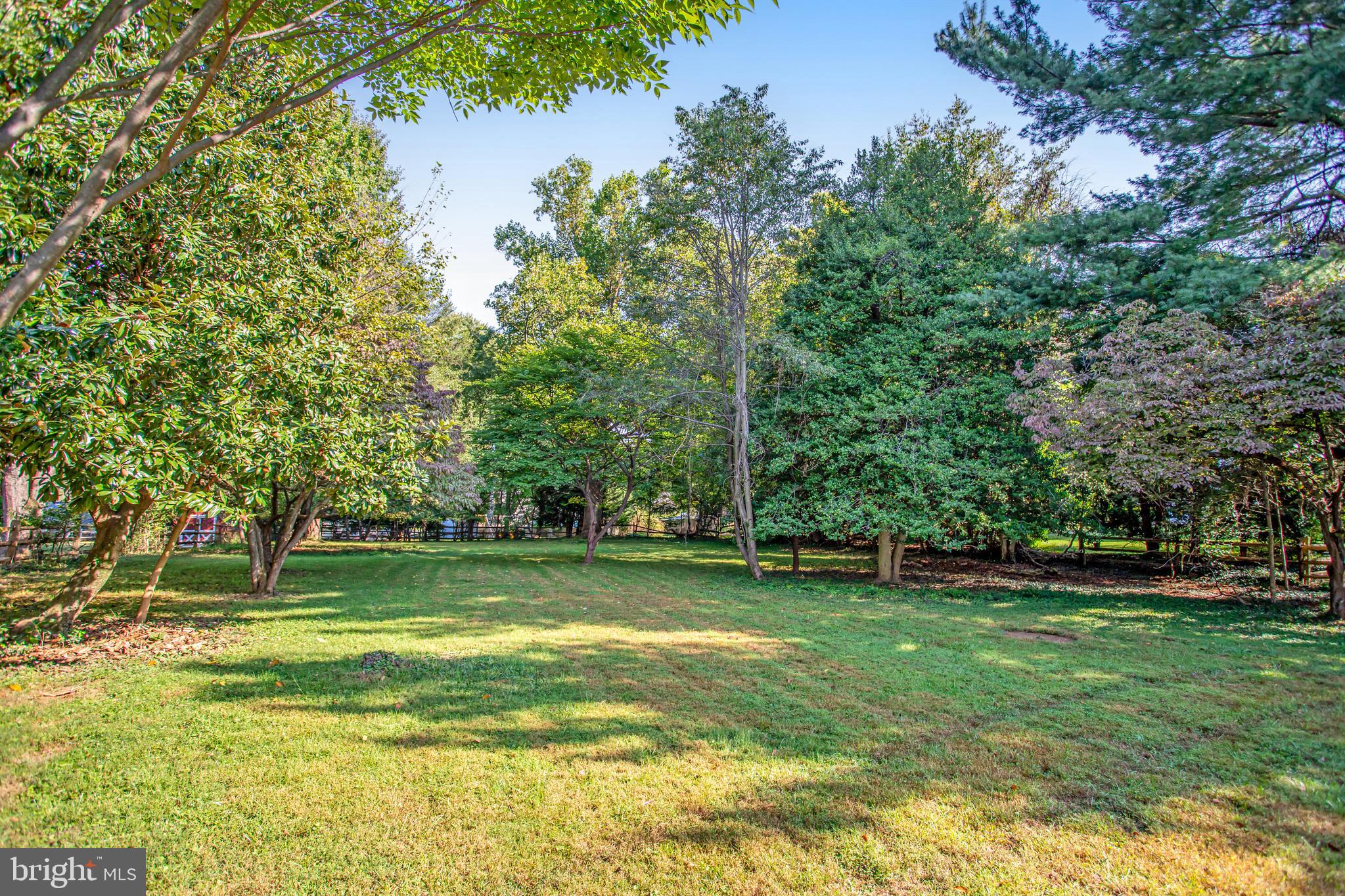 WILLIAMSBURG VILLAGE - Residential