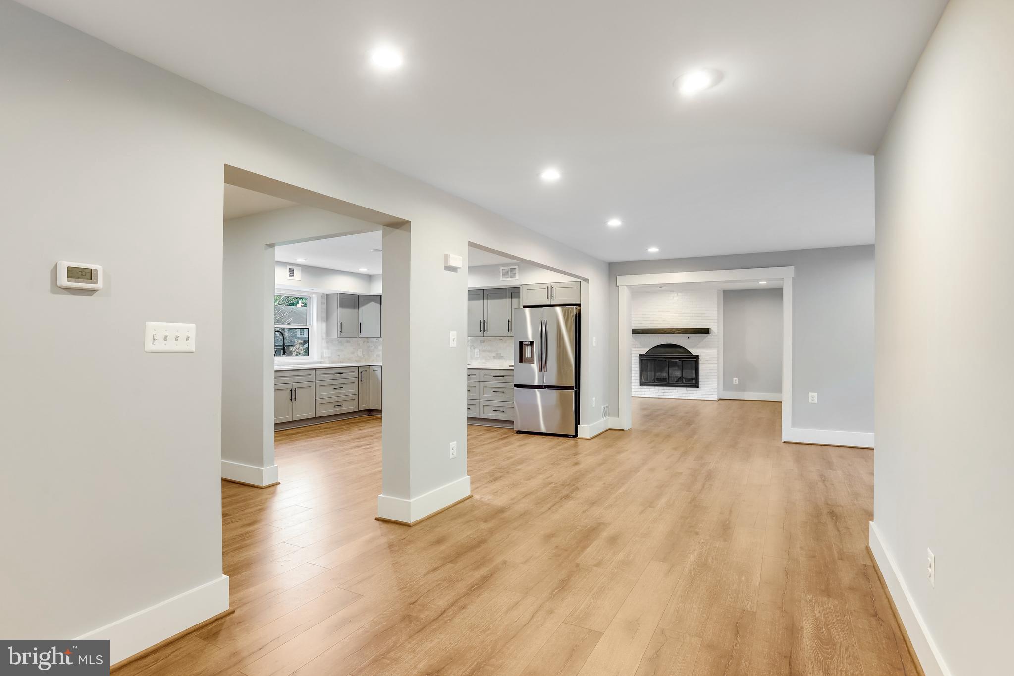 WILLIAMSBURG VILLAGE - Residential