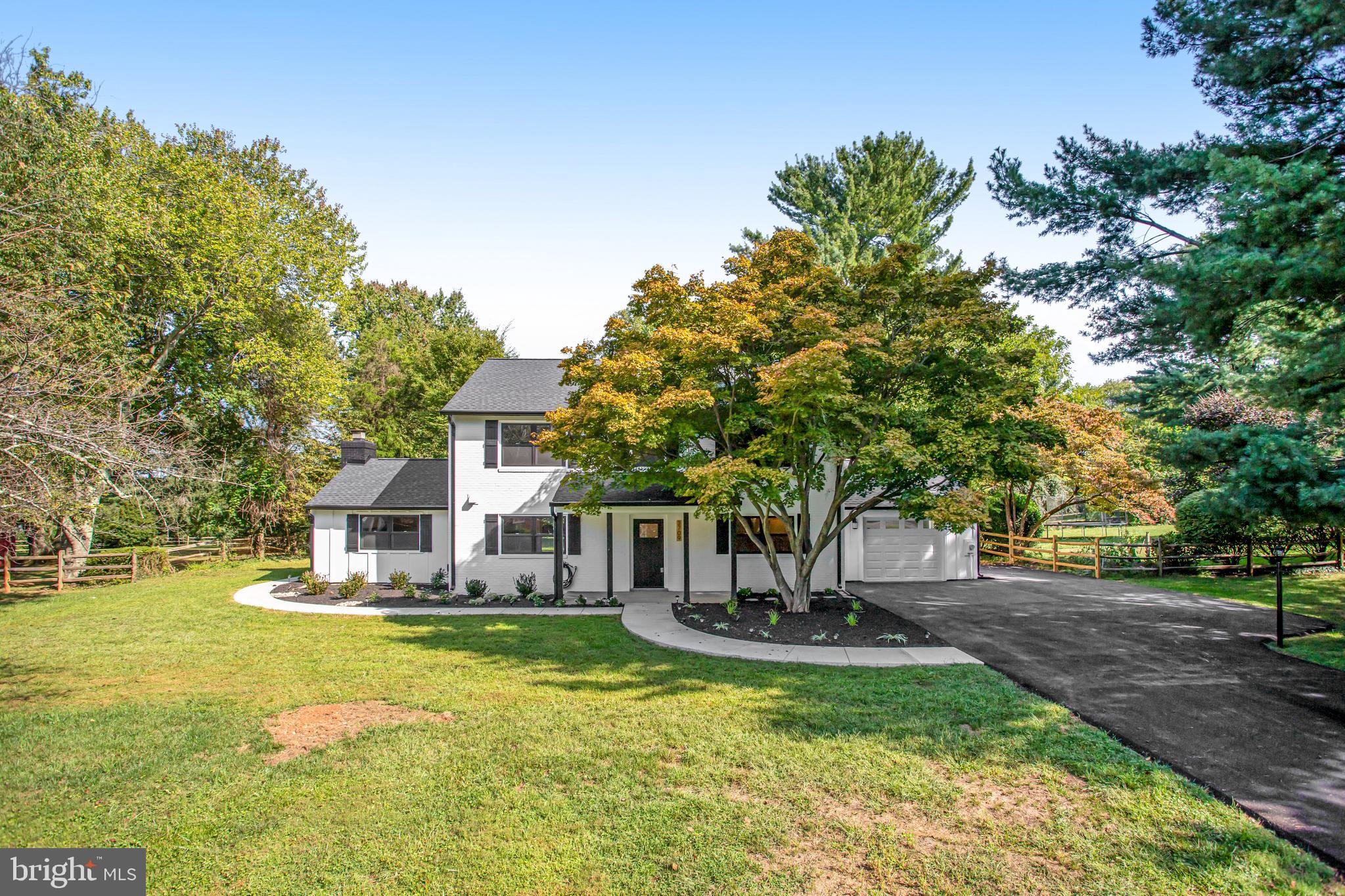 WILLIAMSBURG VILLAGE - Residential