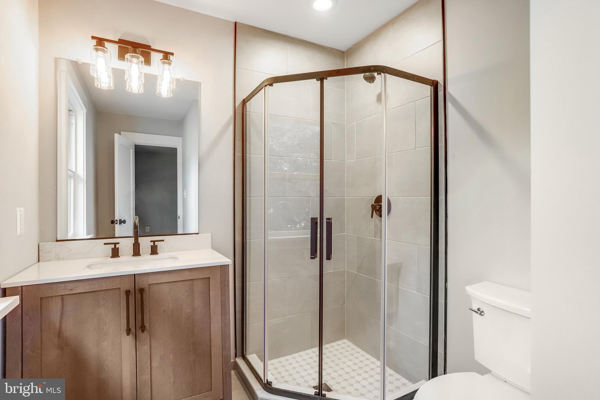 WILLIAMSBURG VILLAGE - Residential