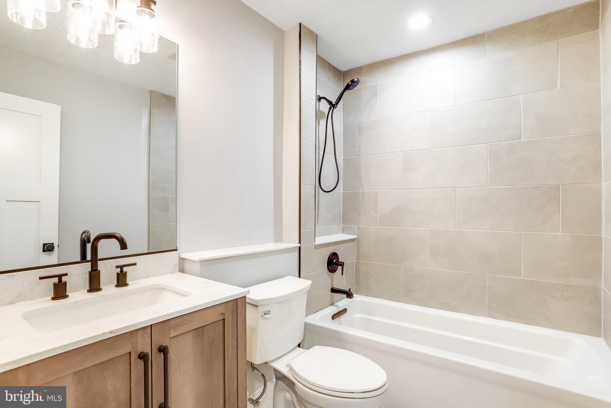 WILLIAMSBURG VILLAGE - Residential