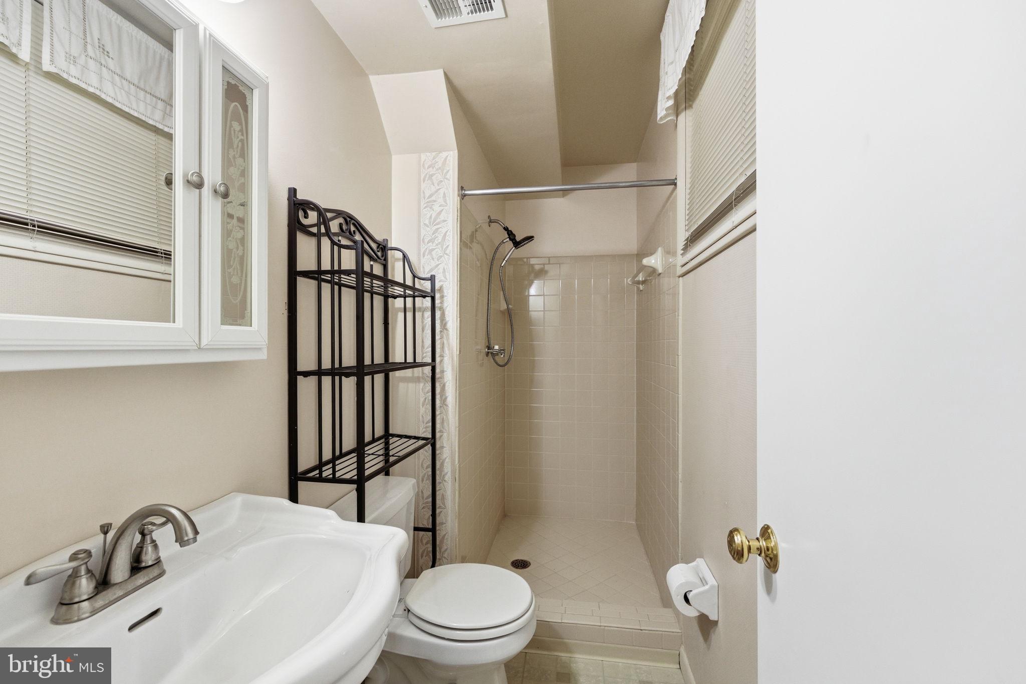 OAK RIDGE ESTATES - Residential