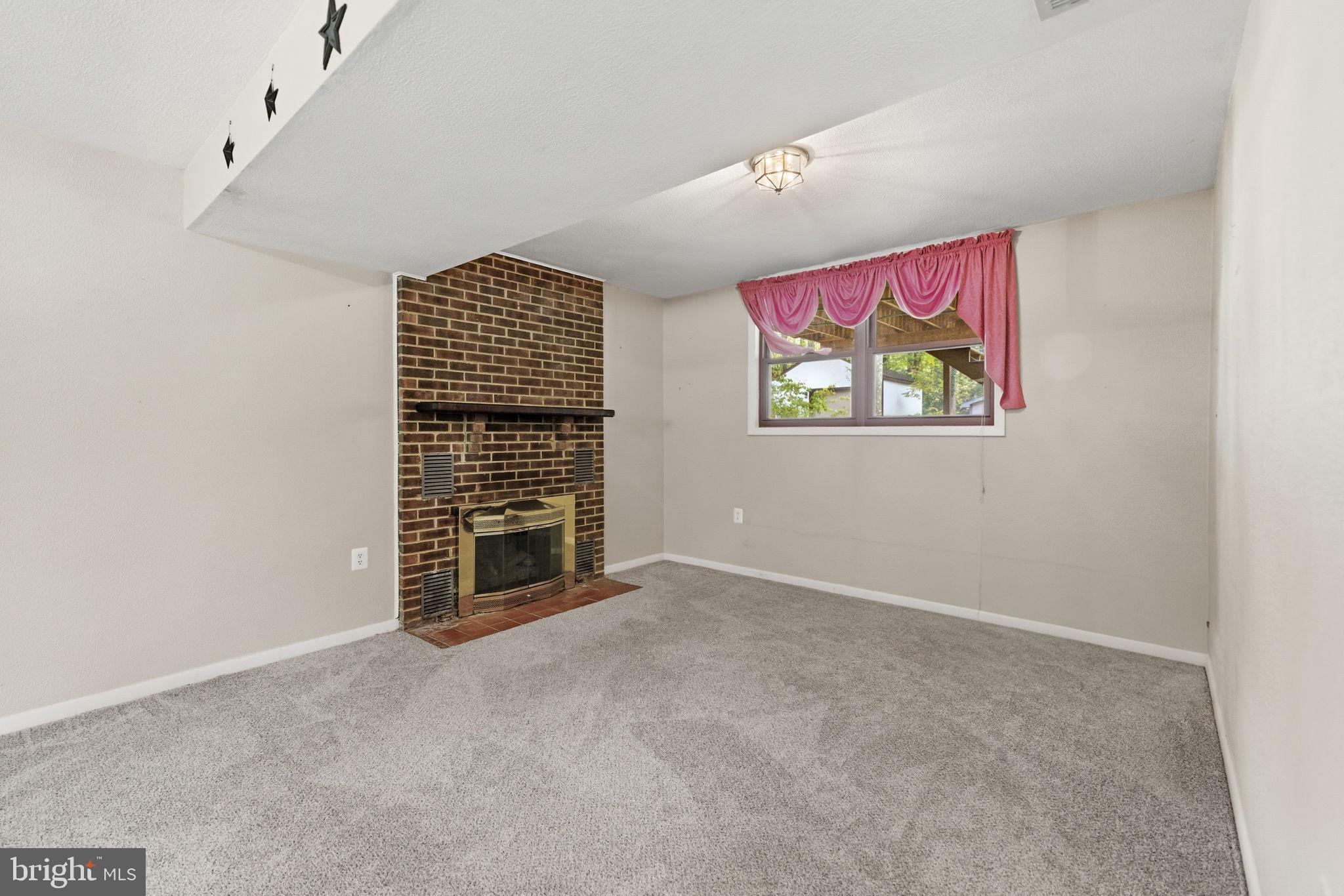 OAK RIDGE ESTATES - Residential