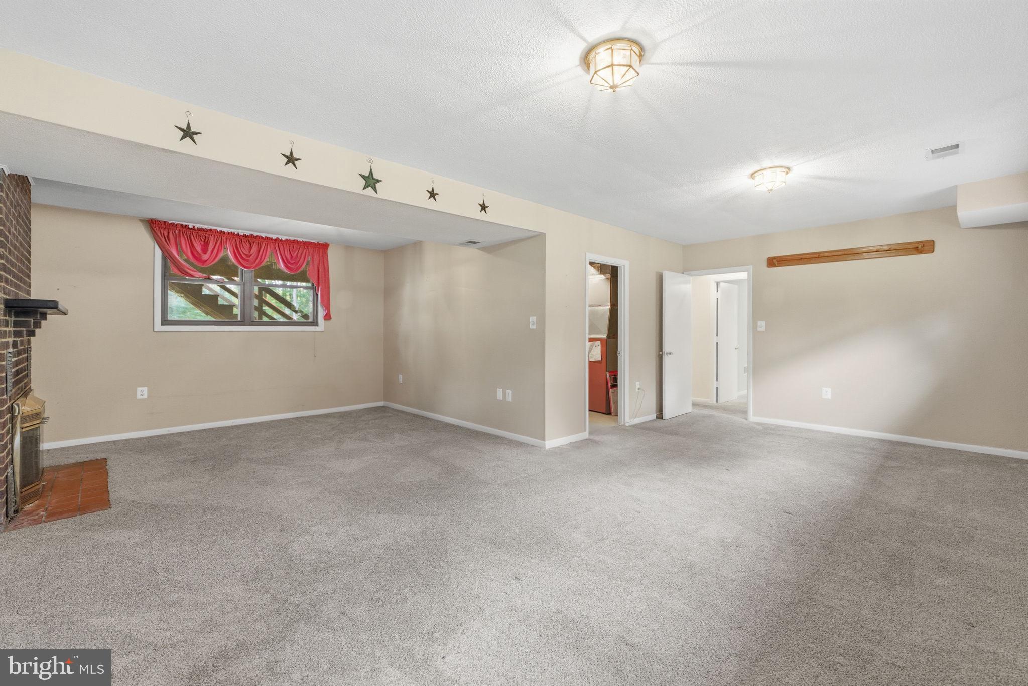 OAK RIDGE ESTATES - Residential