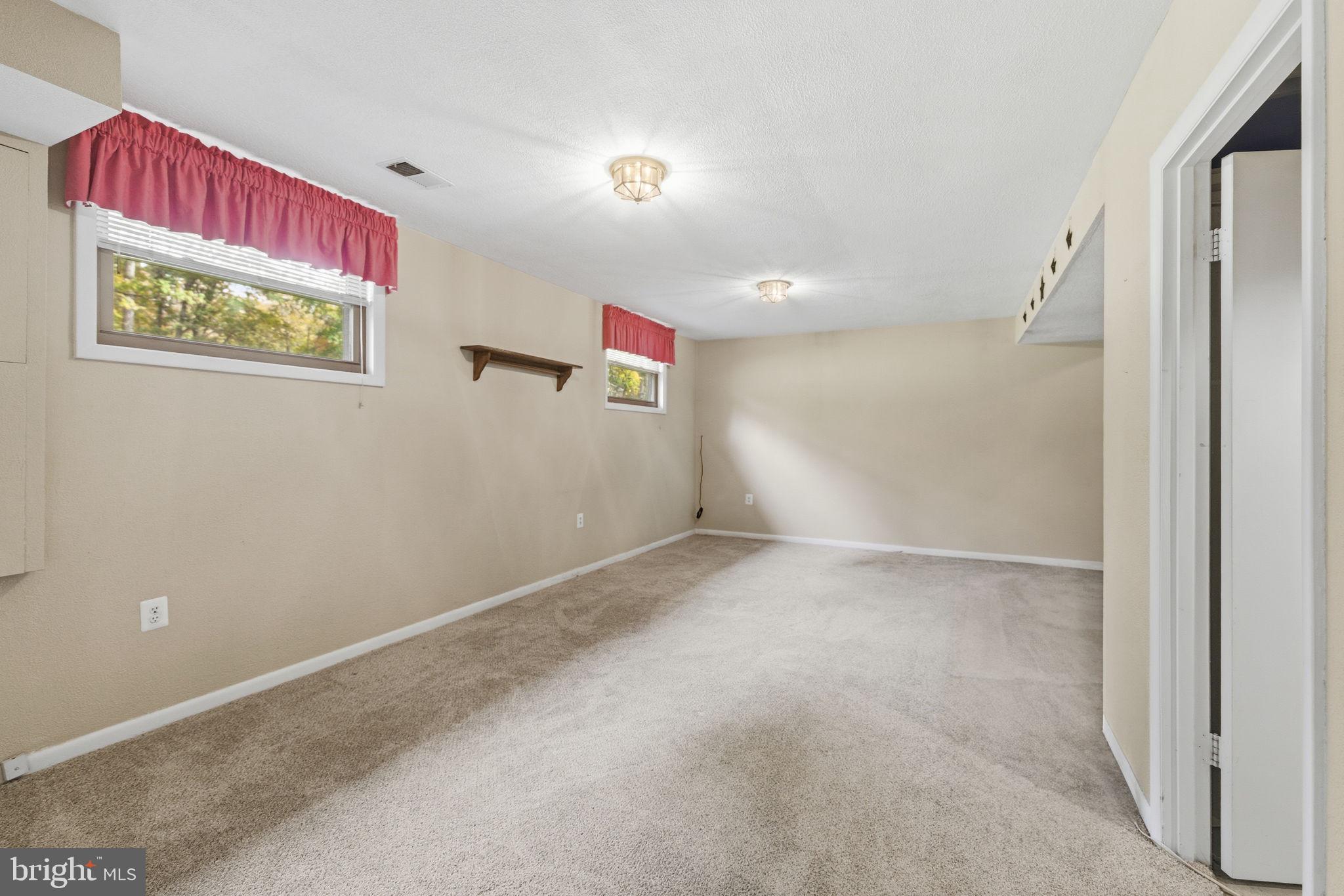 OAK RIDGE ESTATES - Residential