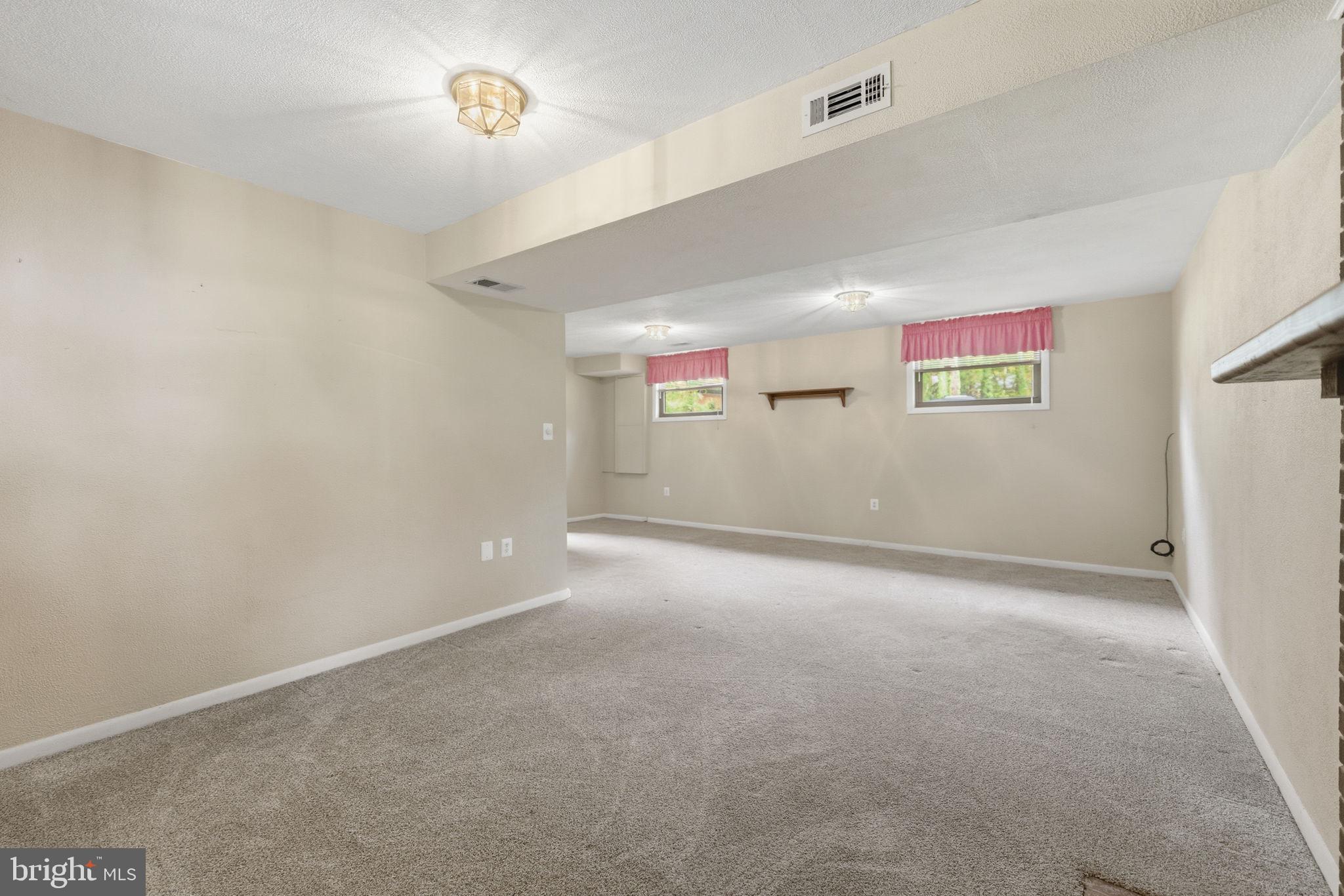 OAK RIDGE ESTATES - Residential