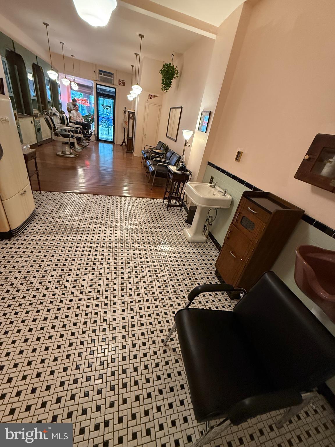 GRADUATE HOSPITAL - Residential Income