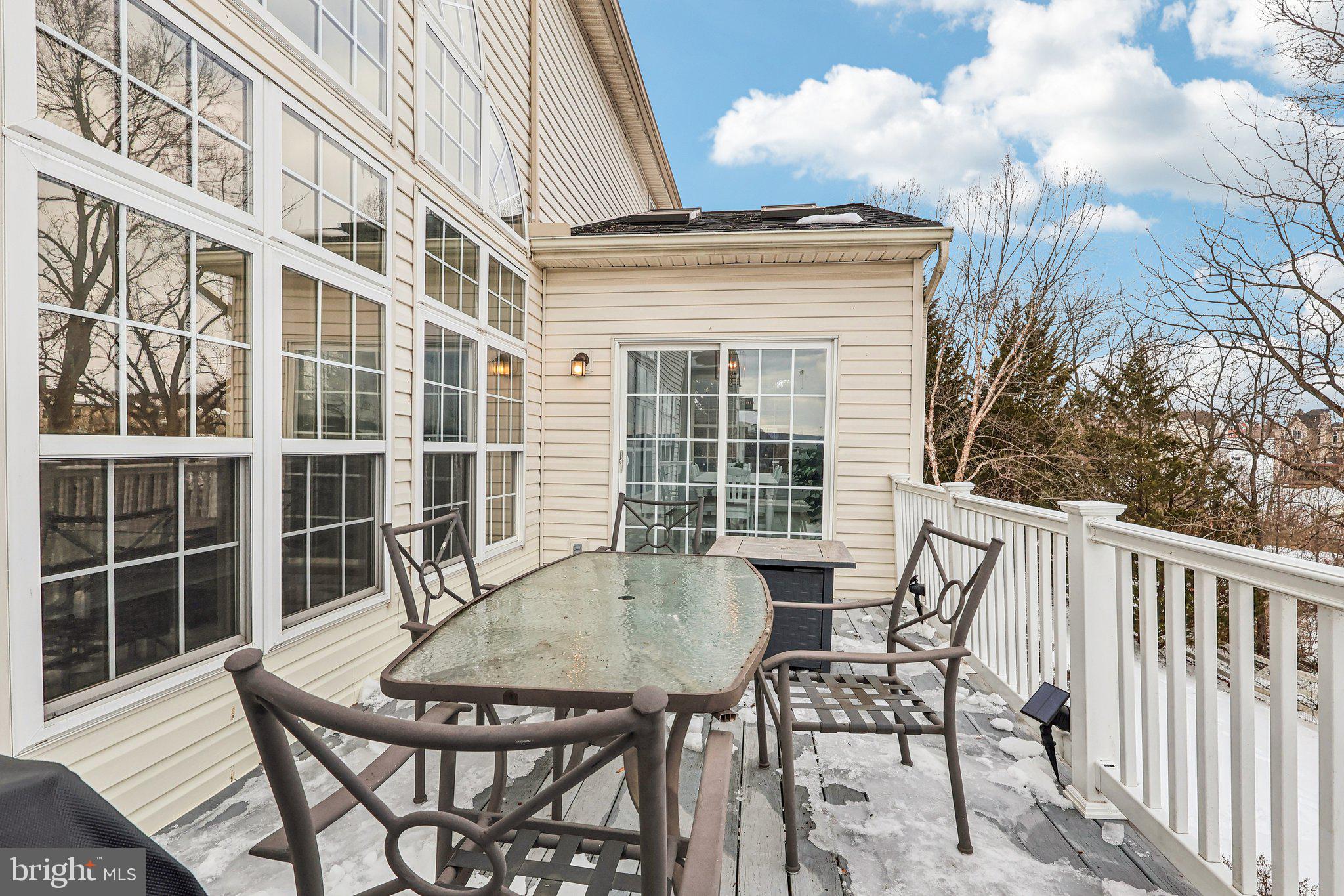 HIGH MEADOW - Residential