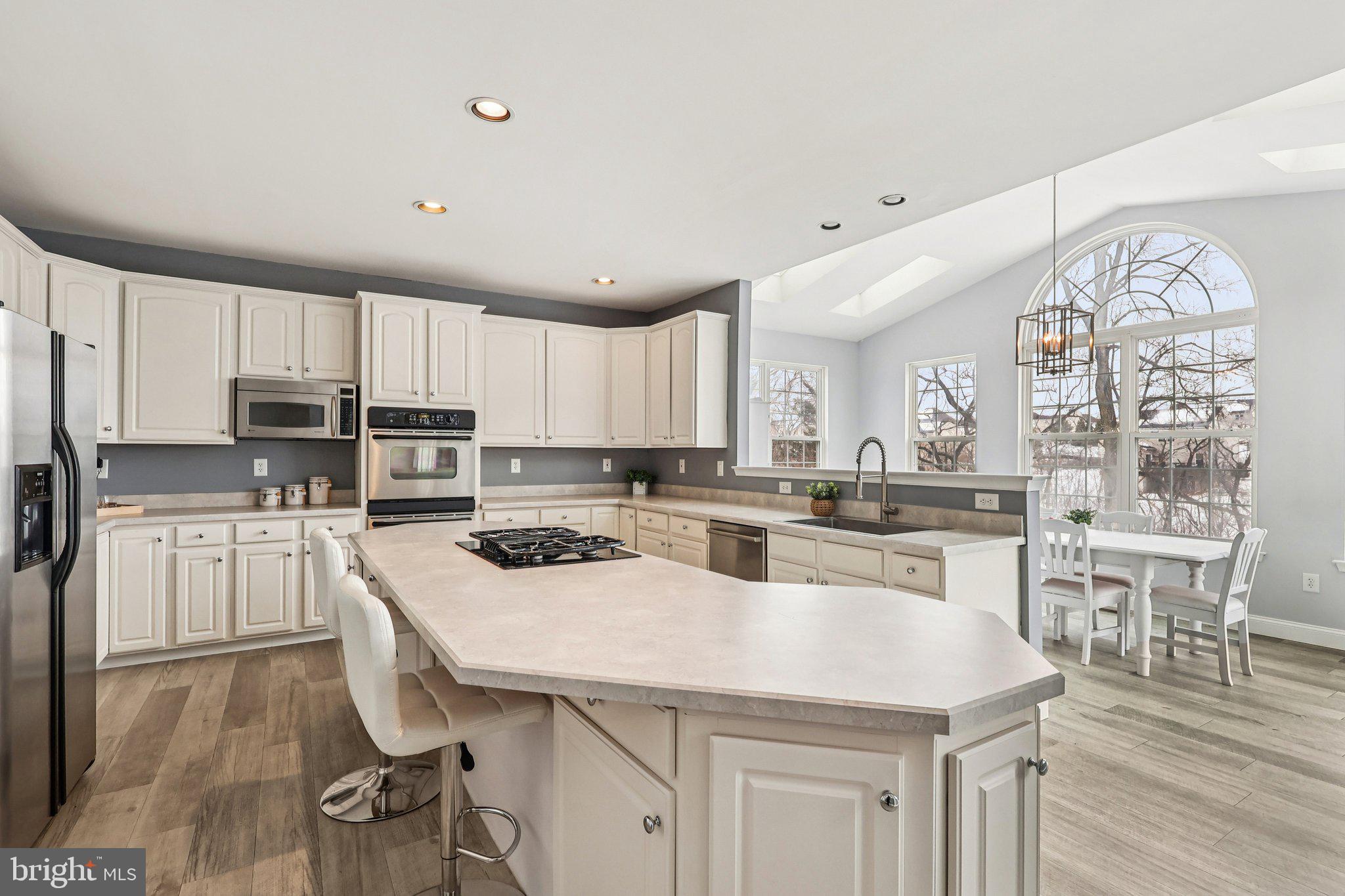 HIGH MEADOW - Residential