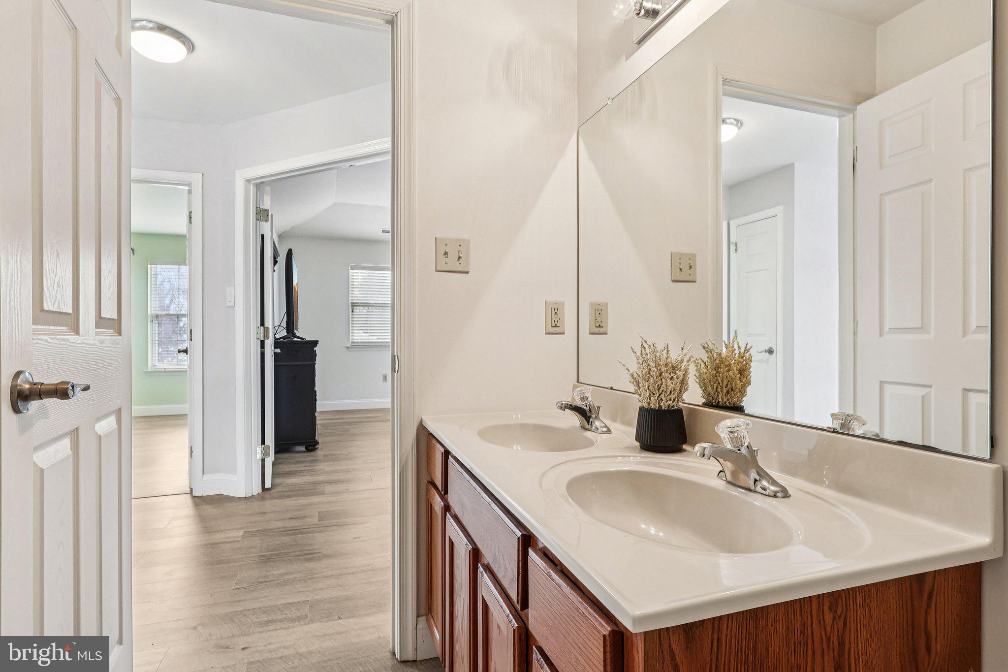 HIGH MEADOW - Residential