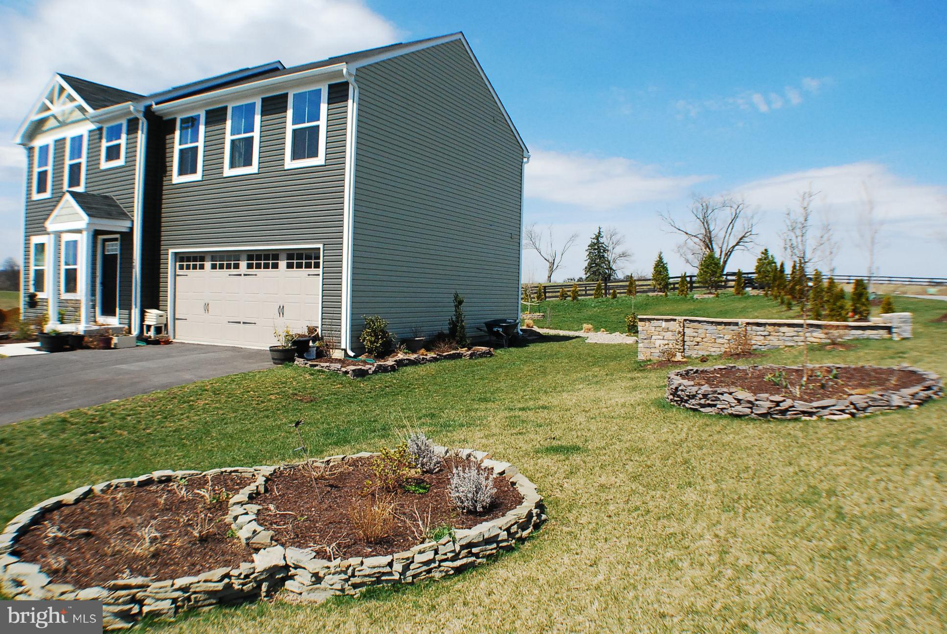 ARCADIA SPRINGS - Residential