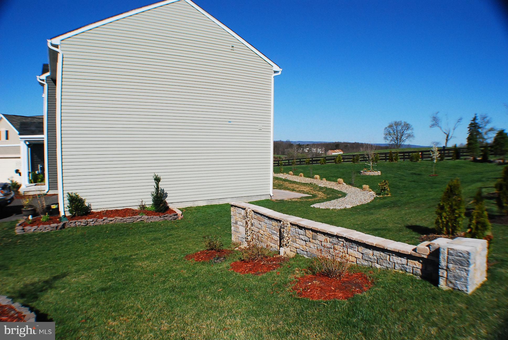 ARCADIA SPRINGS - Residential