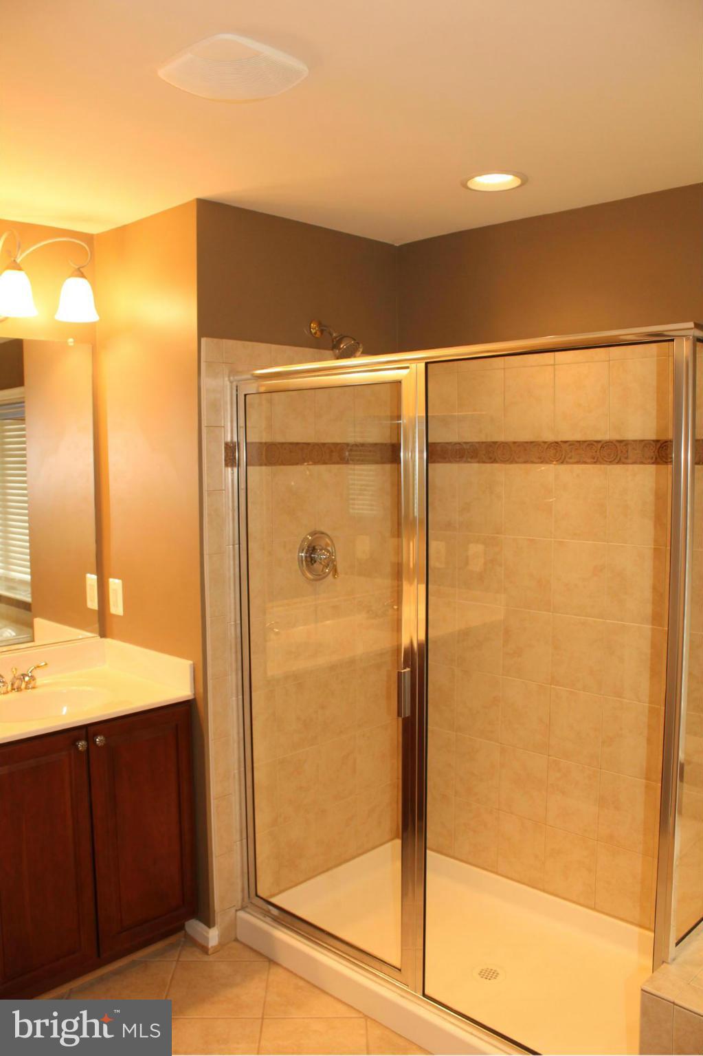 CASCADES - Residential Lease