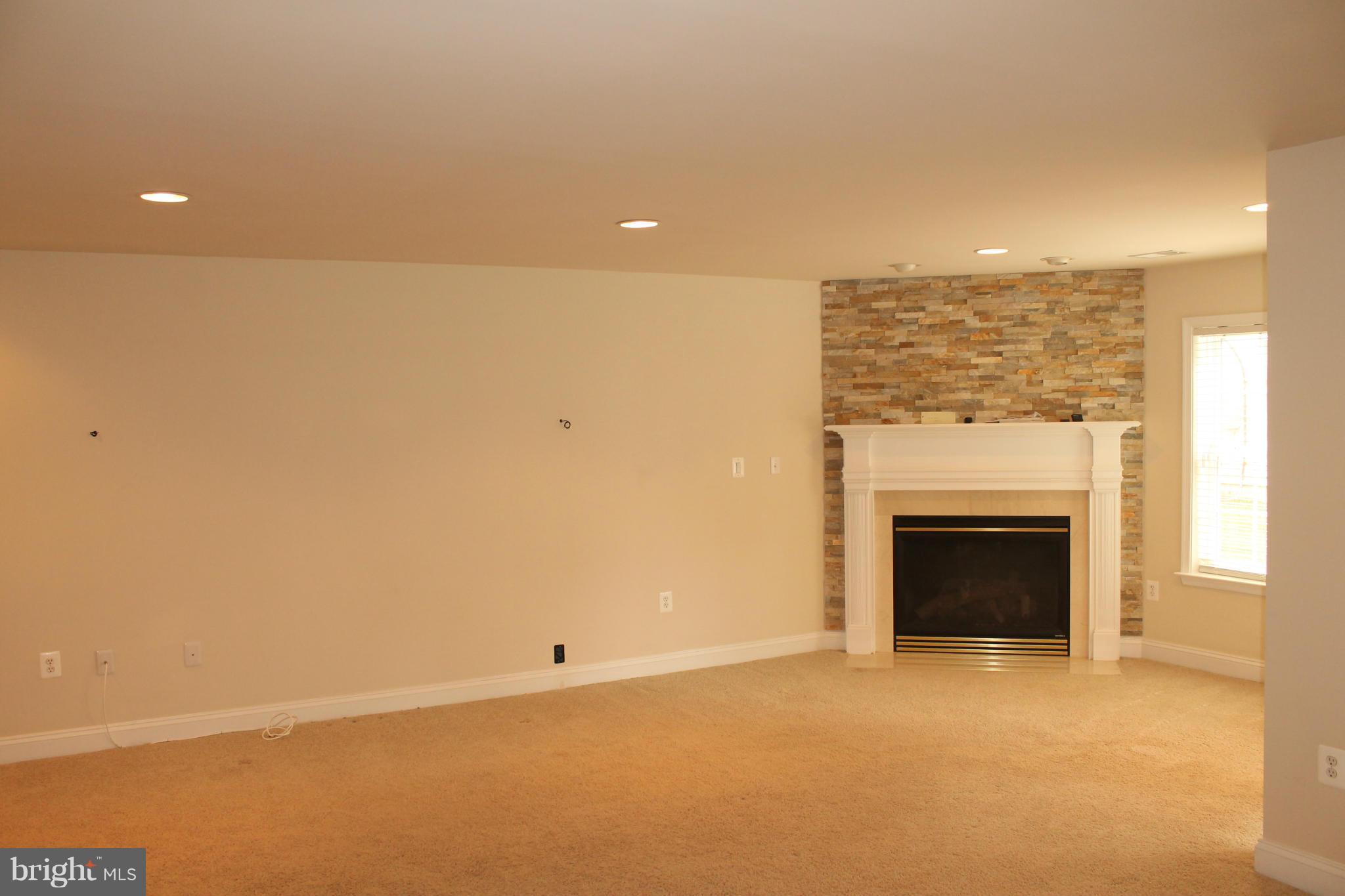 CASCADES - Residential Lease