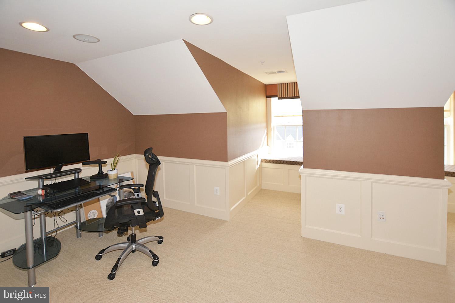 QUAKER RIDGE - Residential