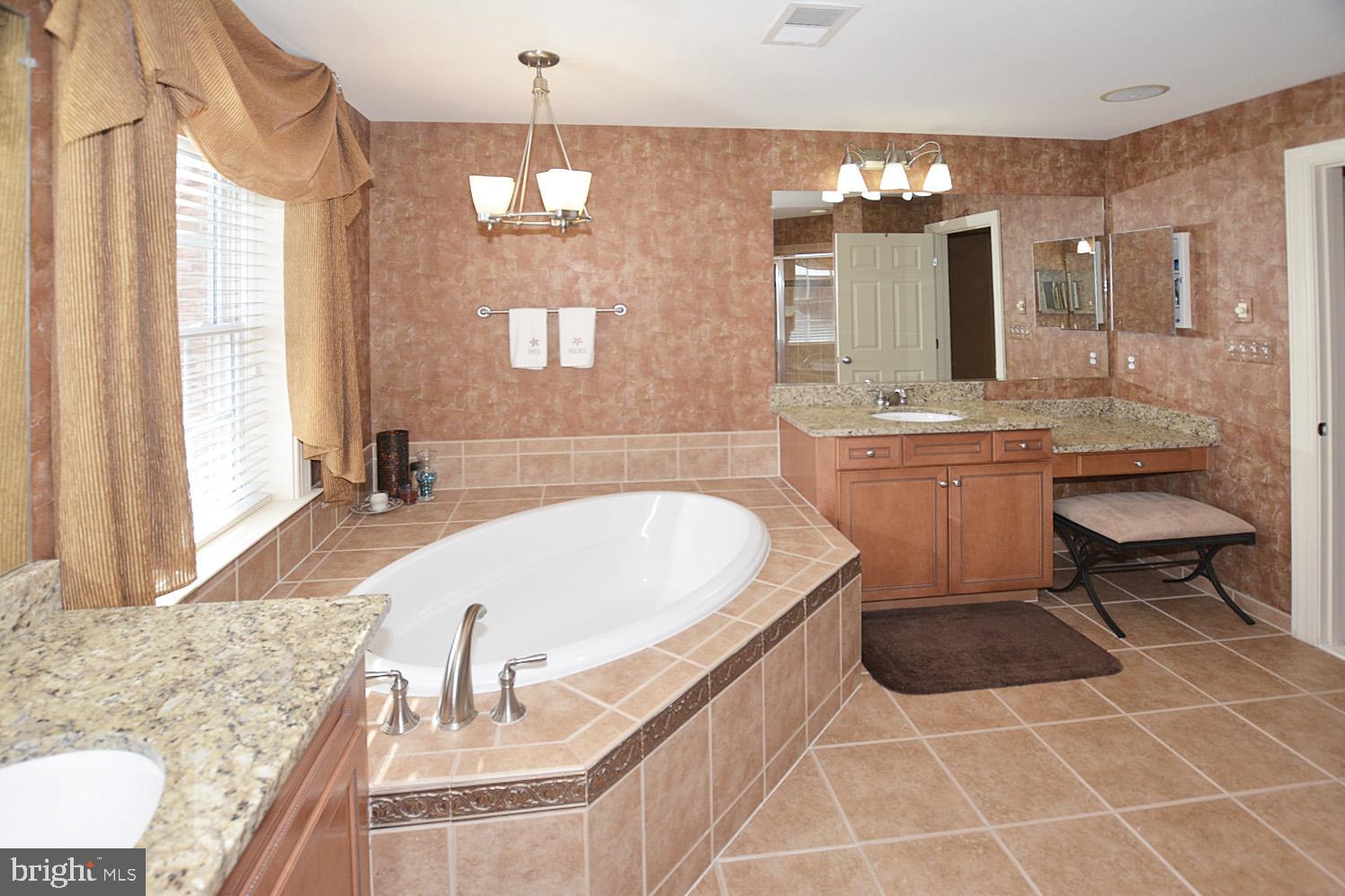 QUAKER RIDGE - Residential