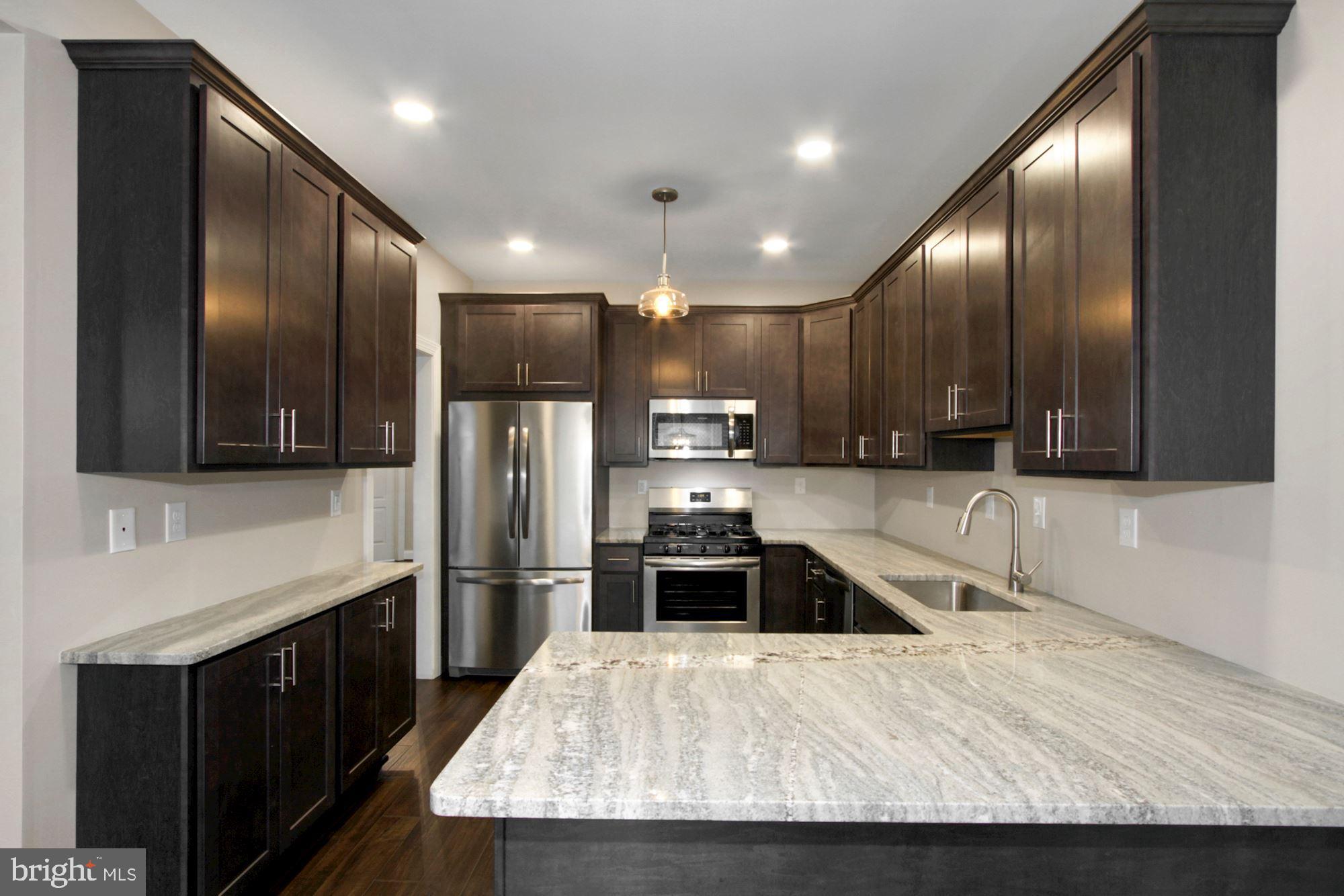 LONGWOOD VILLAGE - Residential