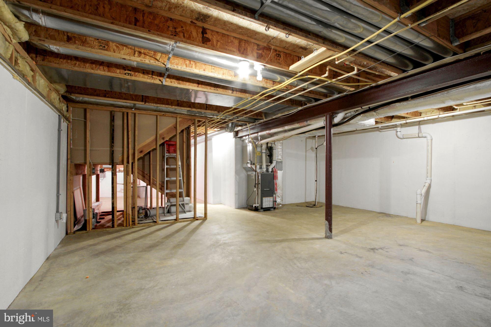 LONGWOOD VILLAGE - Residential