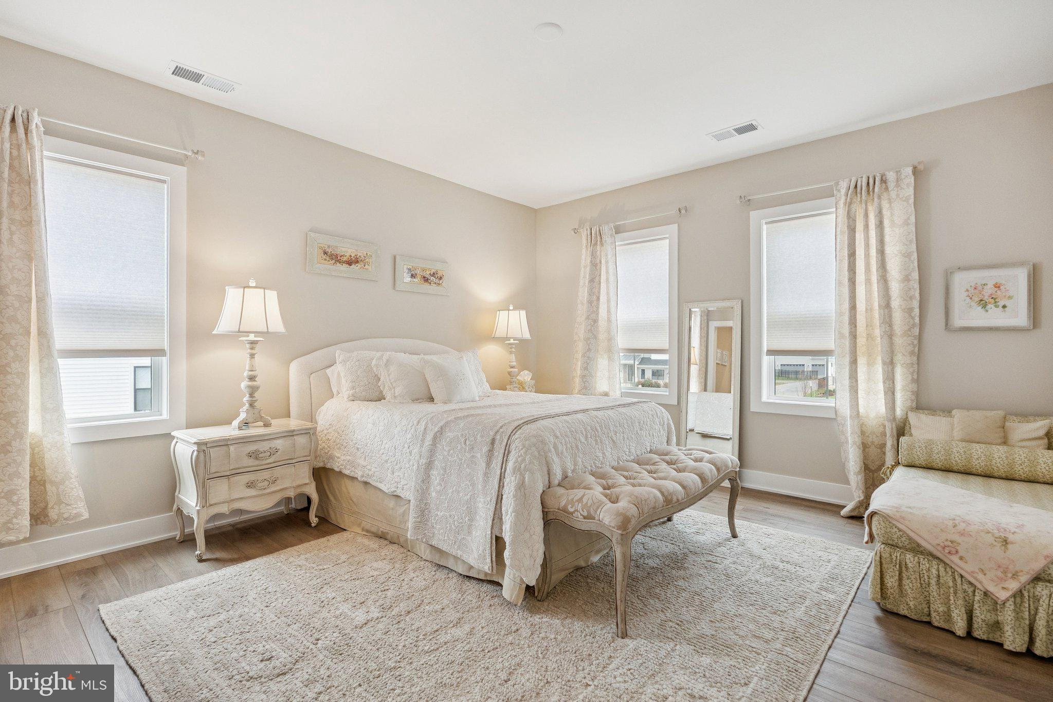 MT. PROSPECT - Residential