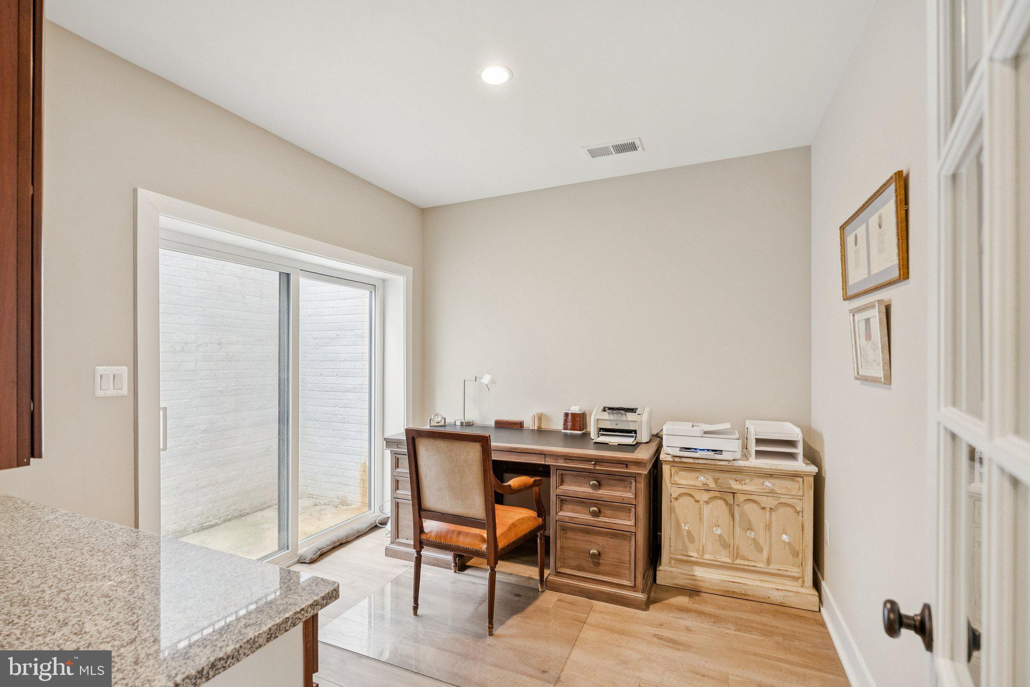 MT. PROSPECT - Residential