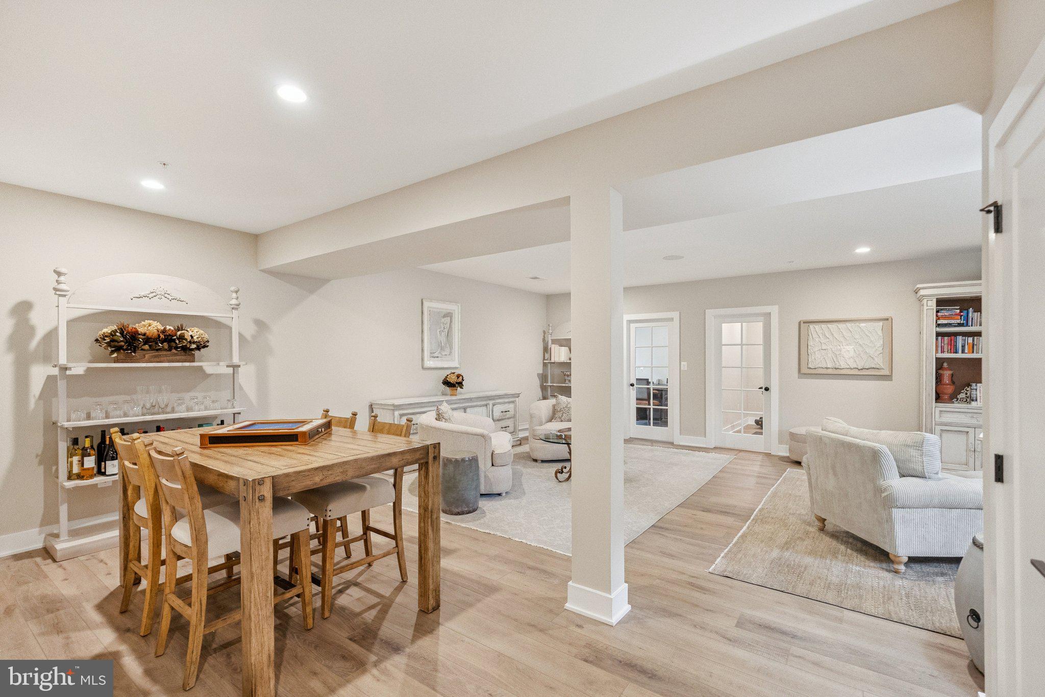 MT. PROSPECT - Residential