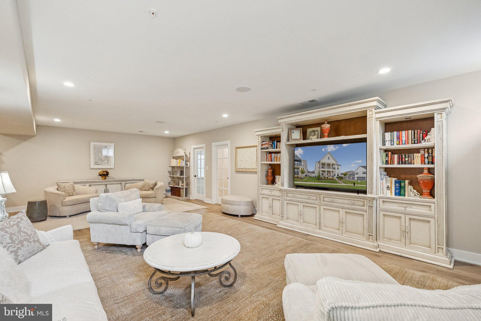 MT. PROSPECT - Residential