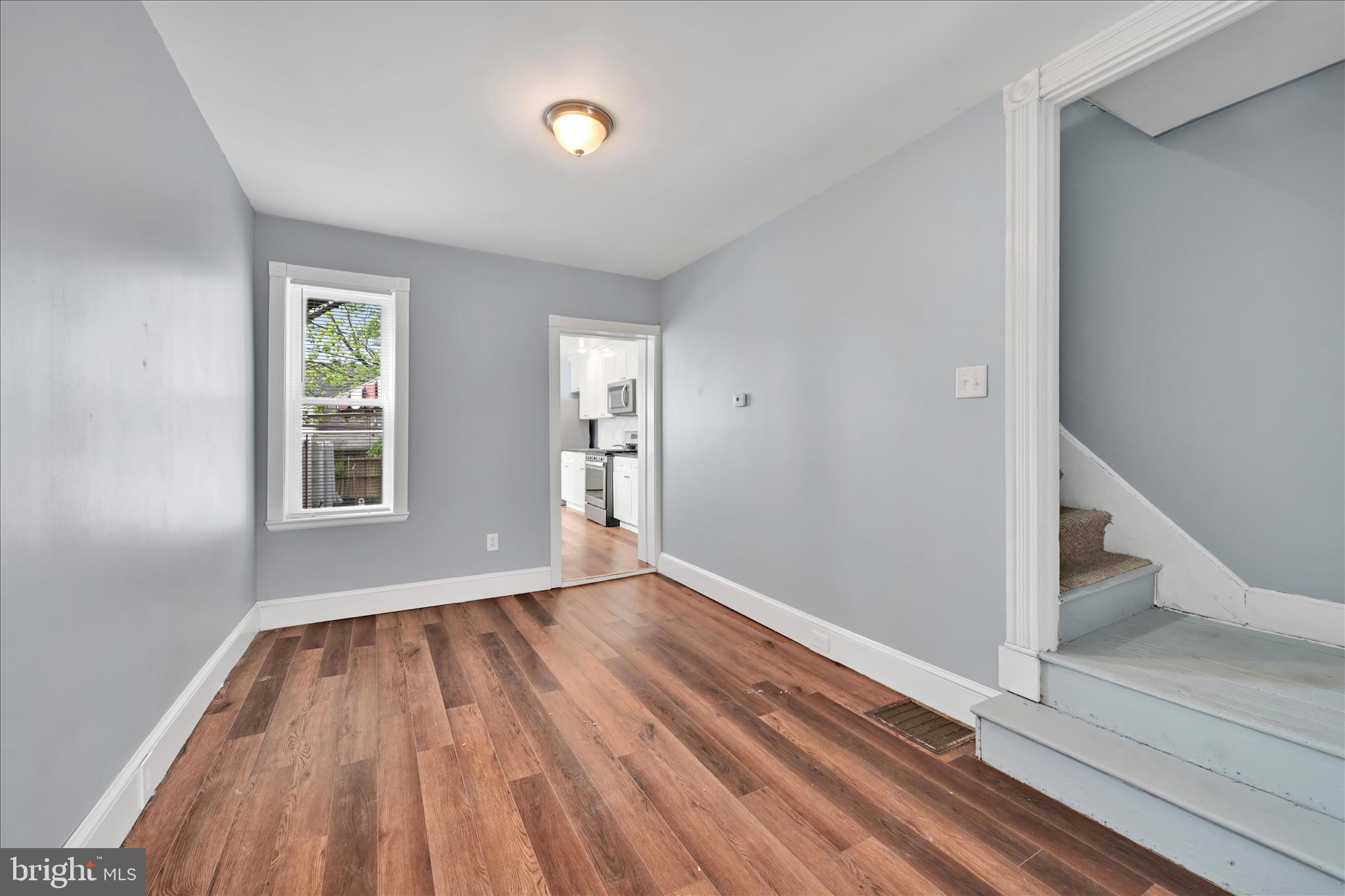 8TH WARD - Residential