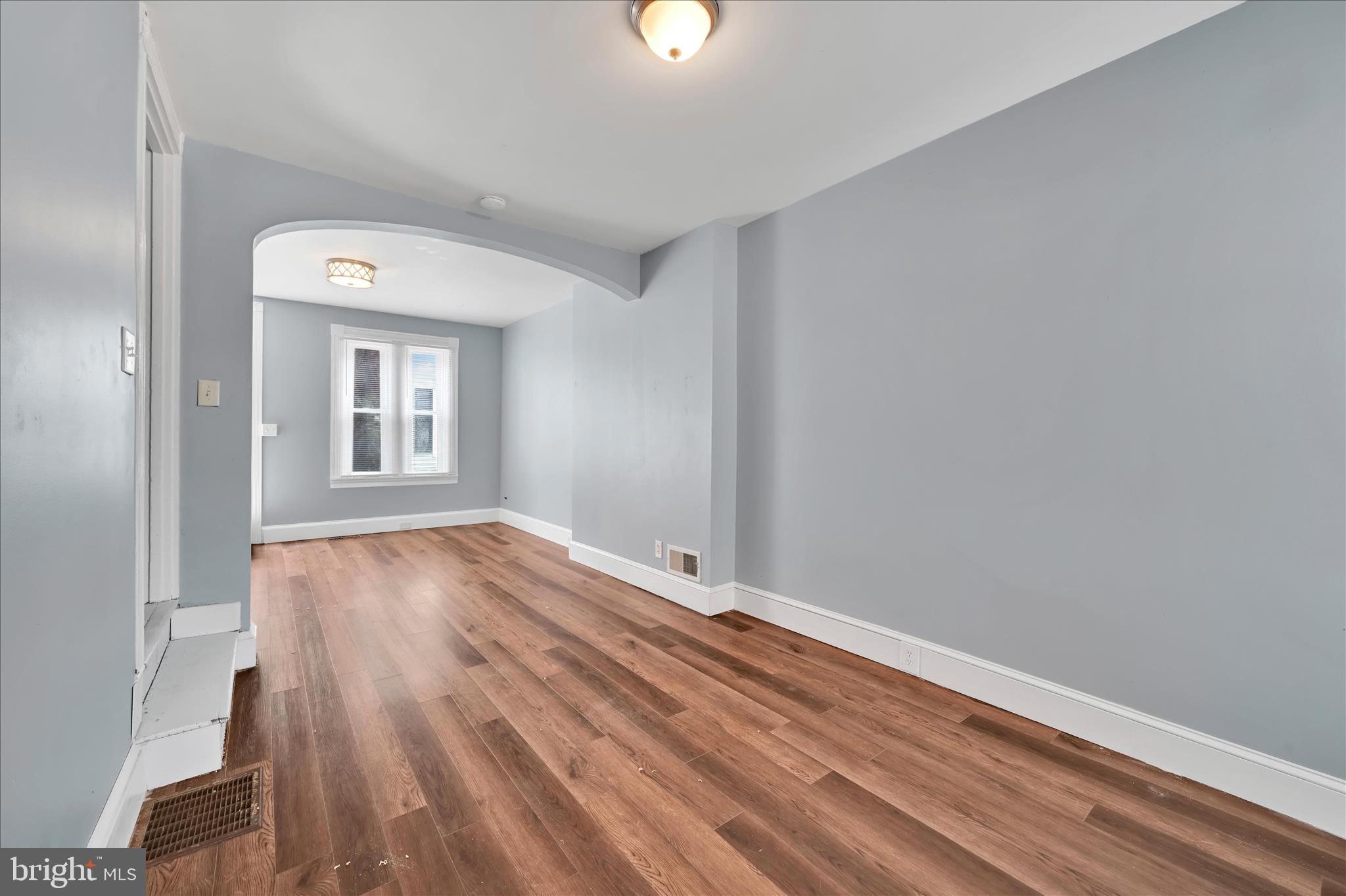 8TH WARD - Residential