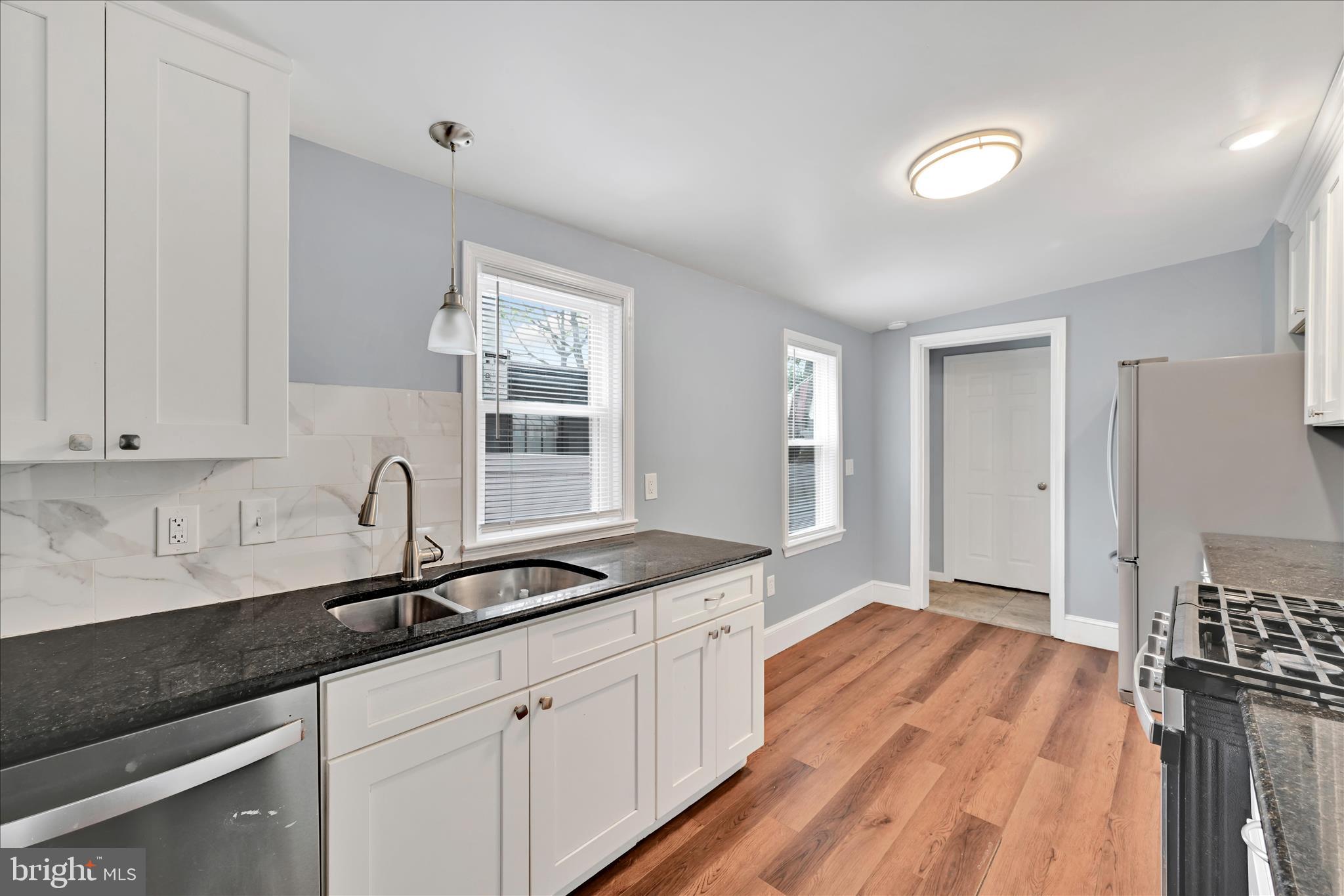 8TH WARD - Residential