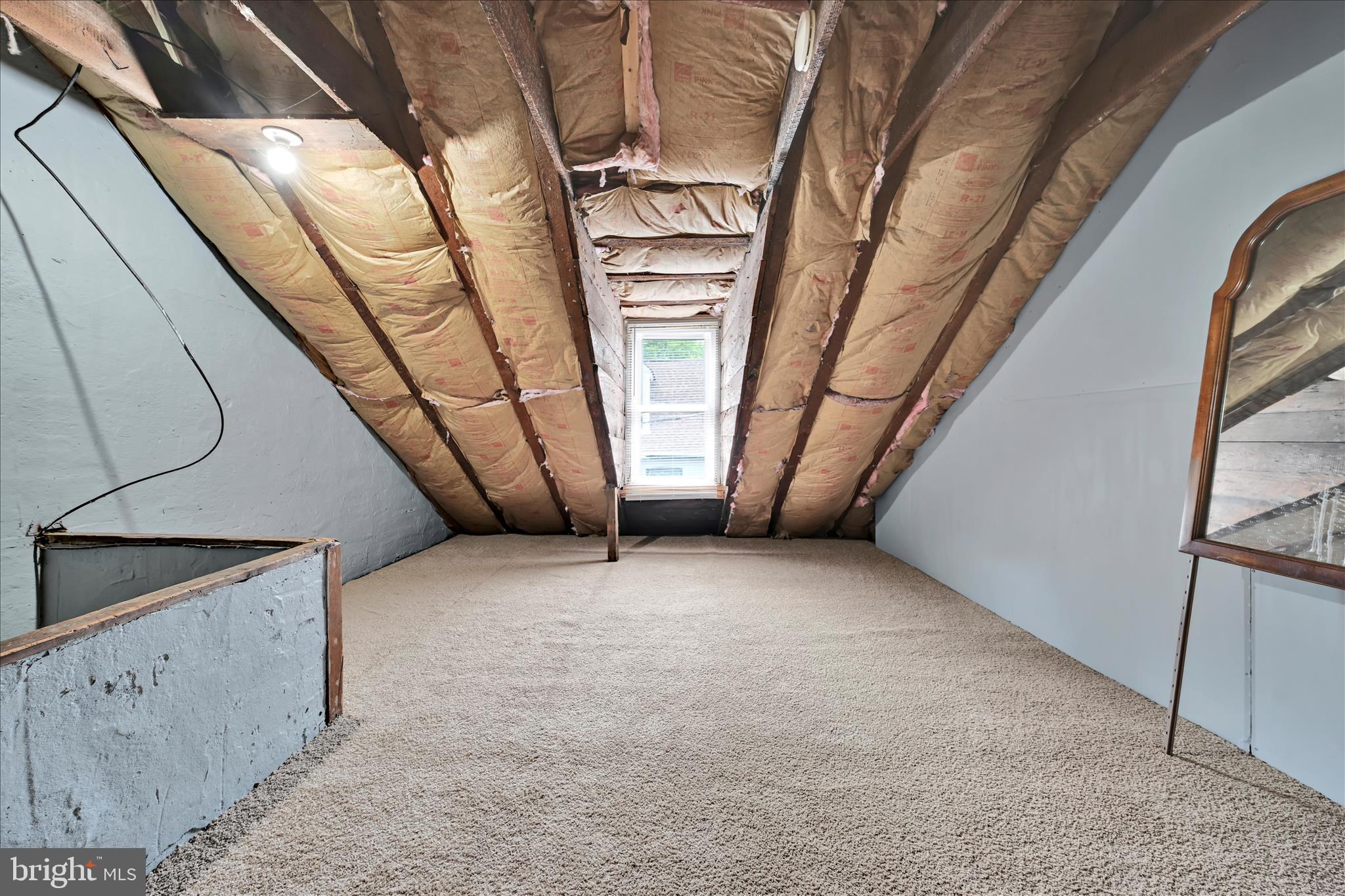 8TH WARD - Residential