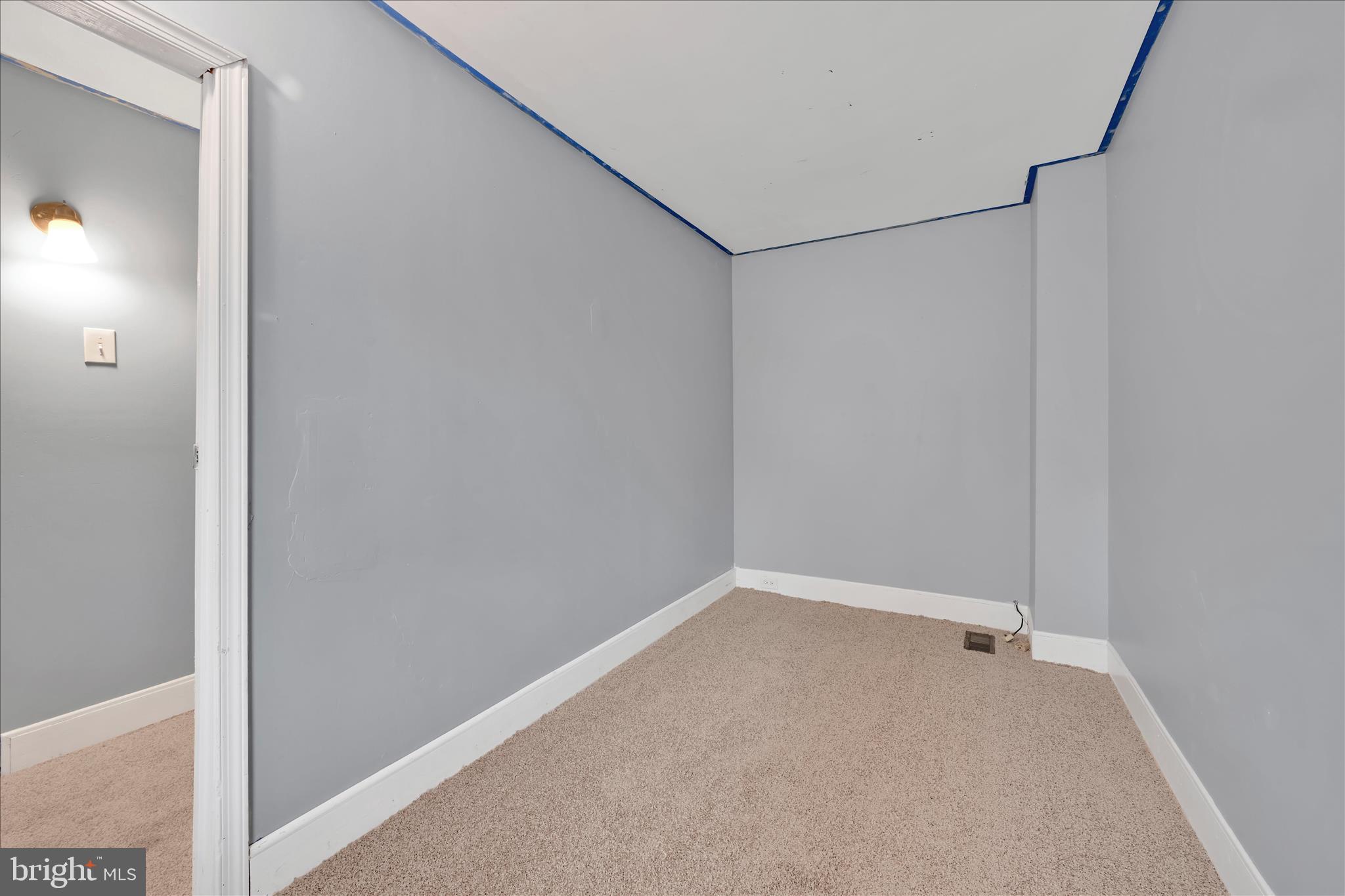 8TH WARD - Residential