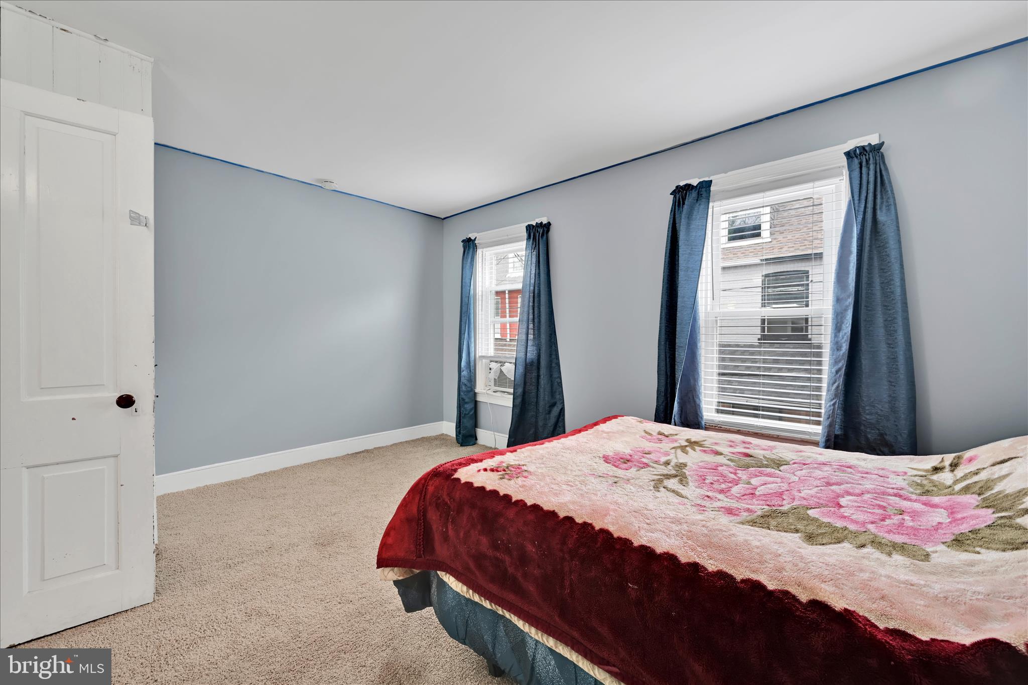 8TH WARD - Residential