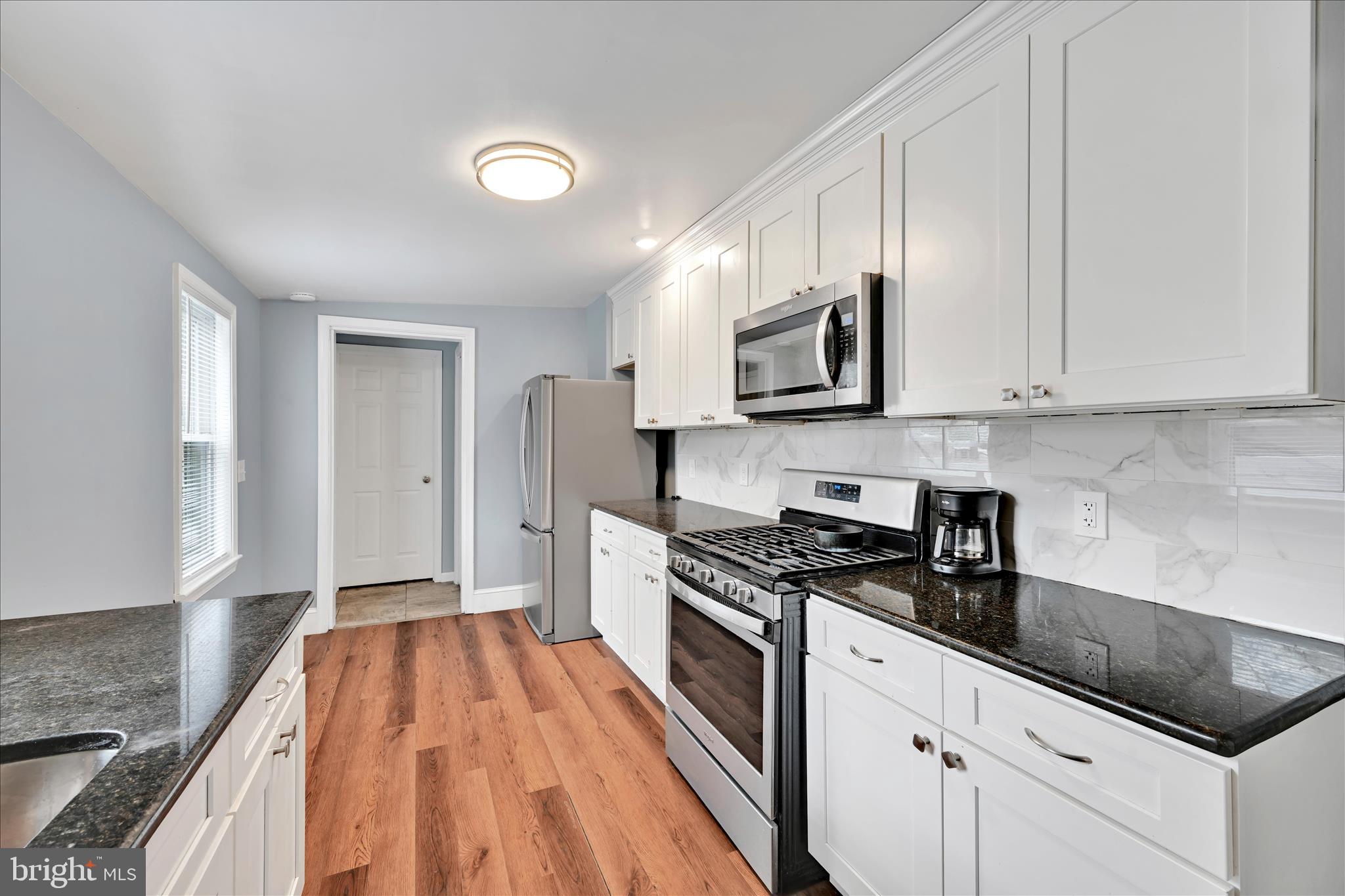 8TH WARD - Residential