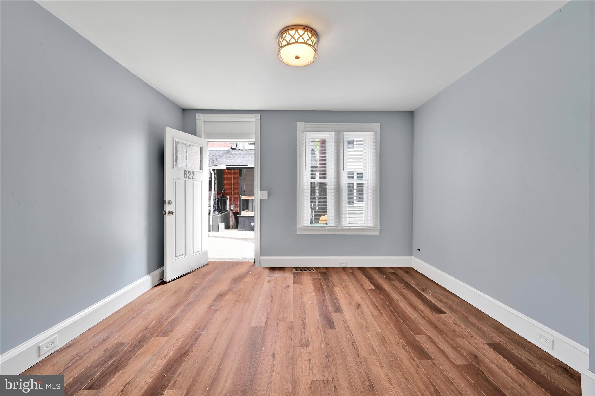 8TH WARD - Residential