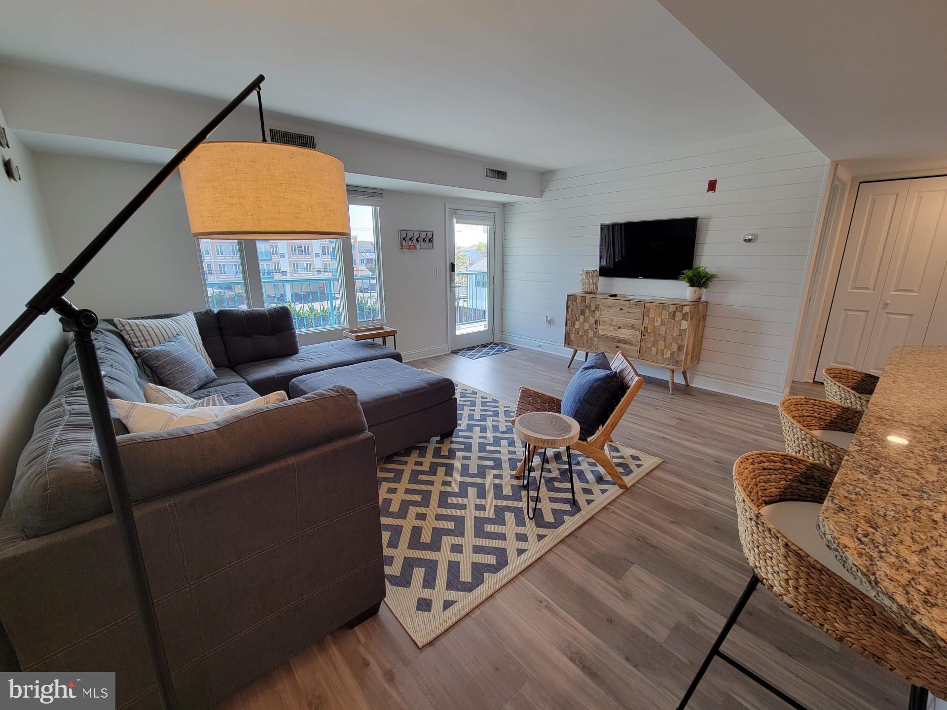 1701 COASTAL HIGHWAY 305N