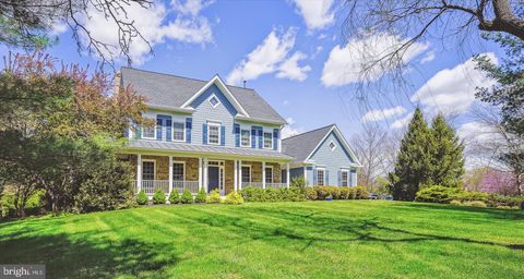 Photo of 10701 Boswell Lane, POTOMAC, MD 20854 (MLS # MDMC2171776)