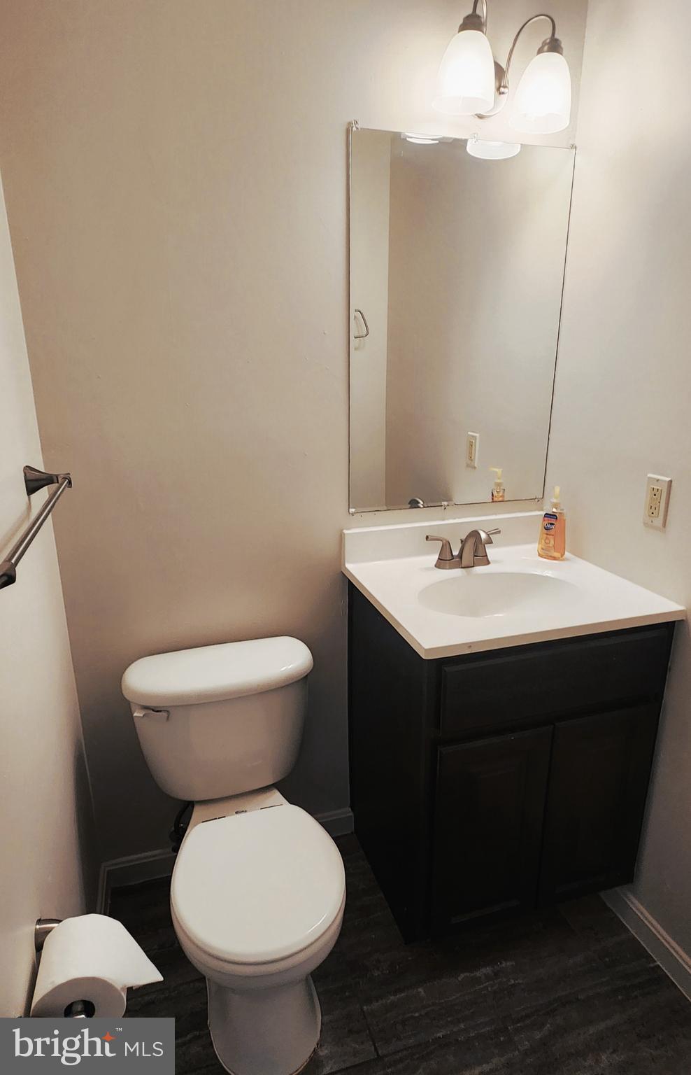 CLINTON WOODS - Residential Lease