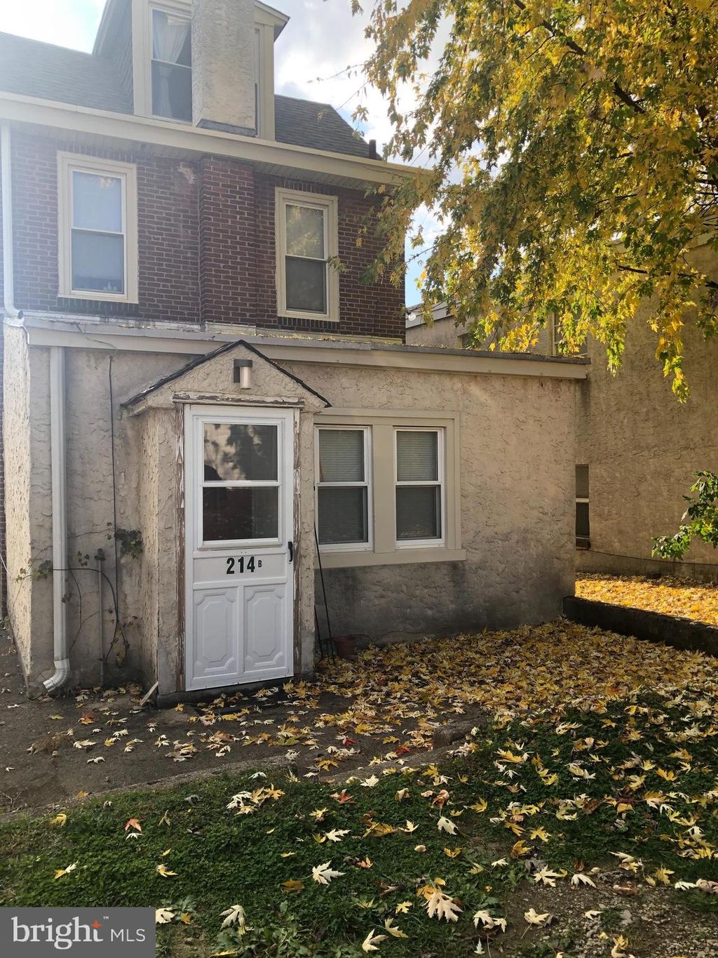 Photo of 214 W 3rd Avenue #FIRST FLOOR, REAR, CONSHOHOCKEN, PA 19428 (MLS # PAMC2155396)