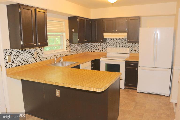 MONTCLAIR ST3 - Residential Lease