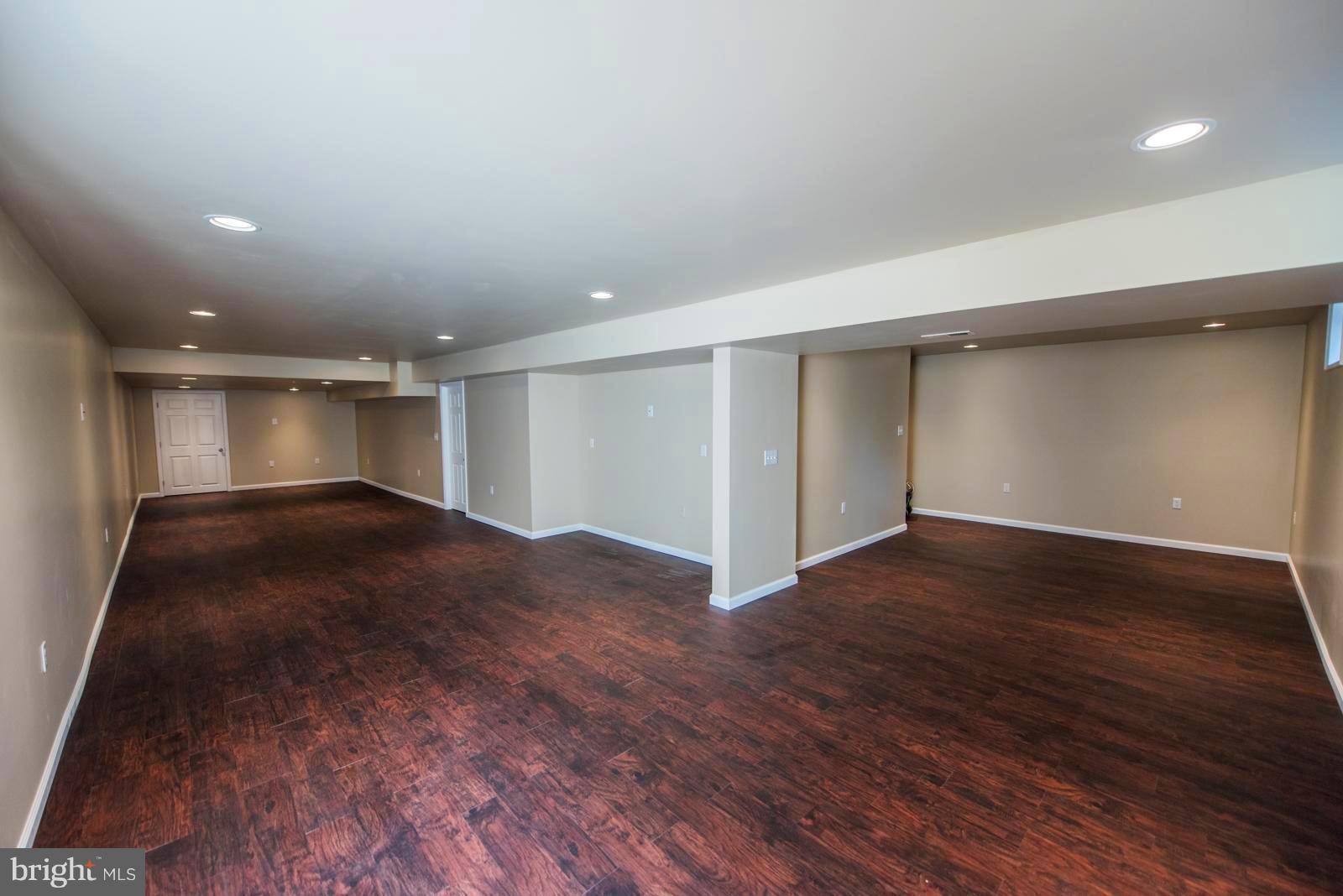 MEADOW BROOK - Residential