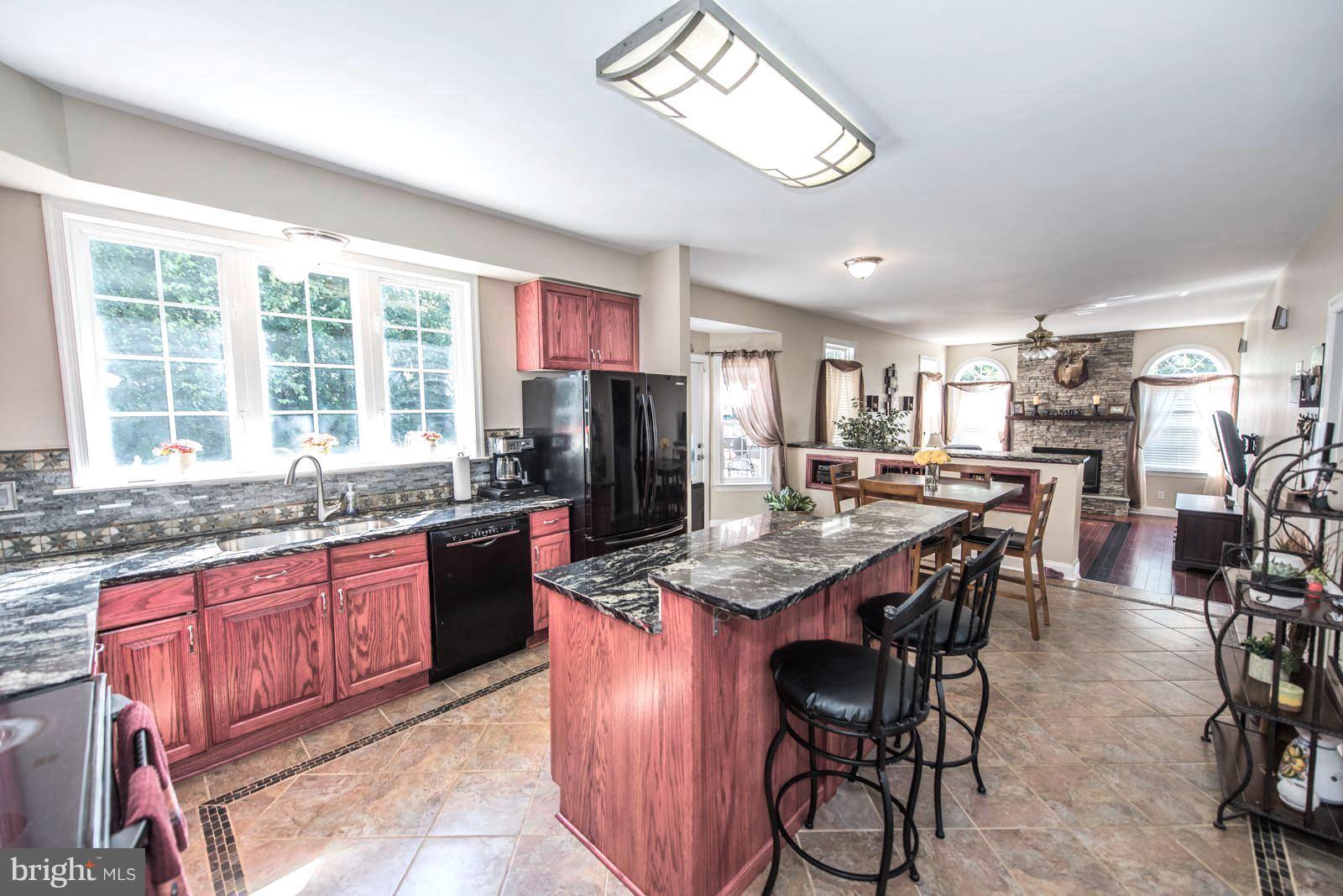 MEADOW BROOK - Residential